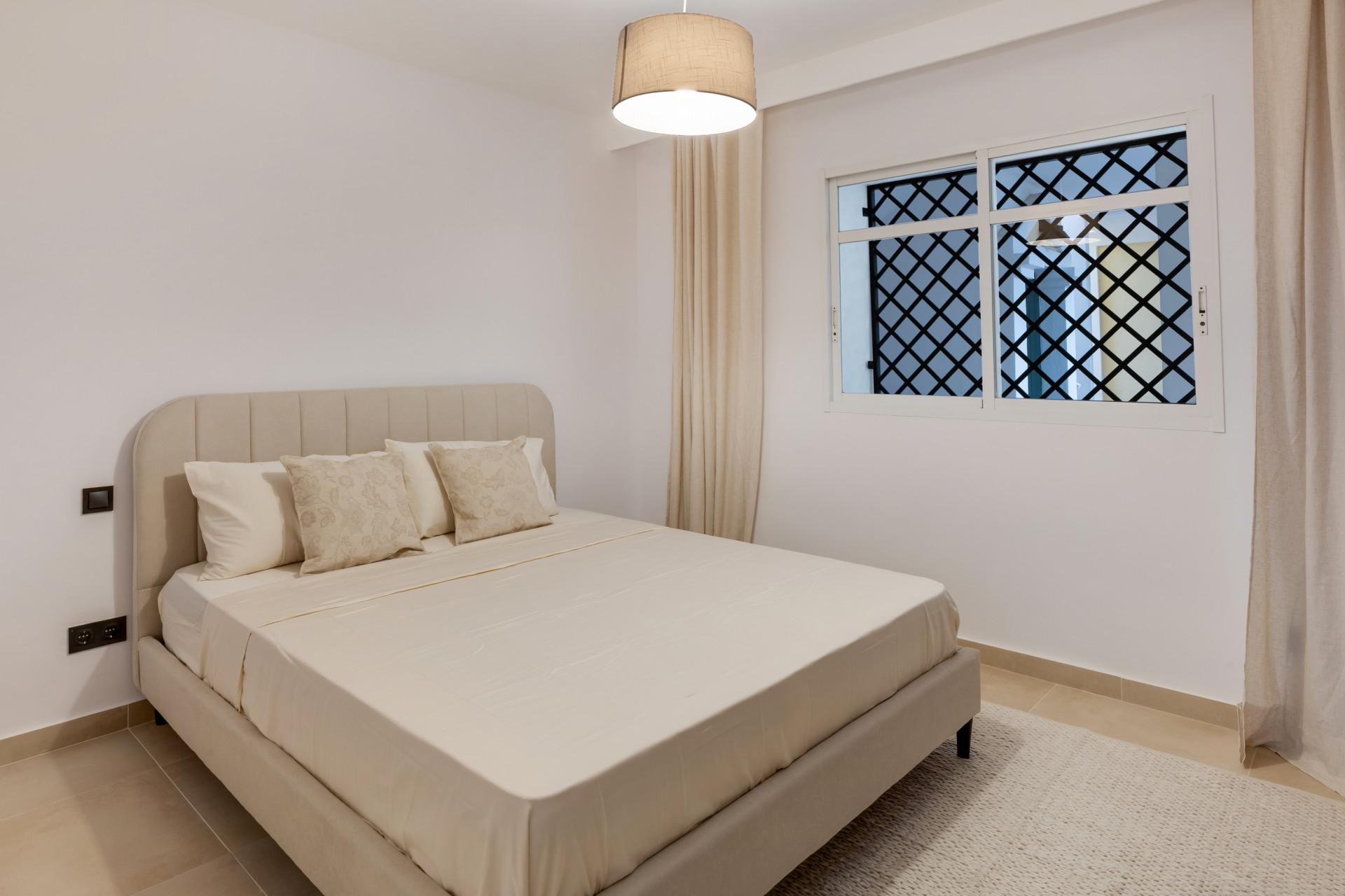 Apartment 3 Bedrooms 2 Bathrooms in Marbella, Costa del Sol