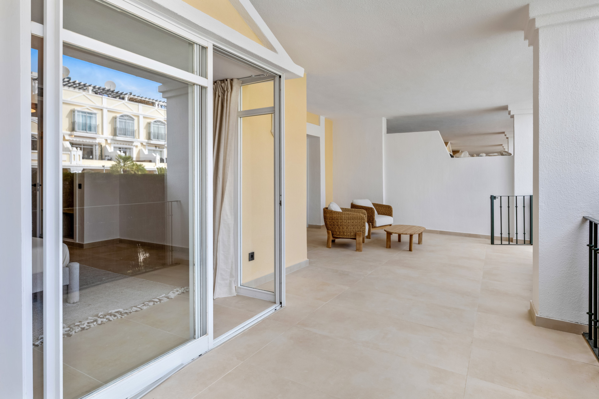Apartment 3 Bedrooms 2 Bathrooms in Marbella, Costa del Sol