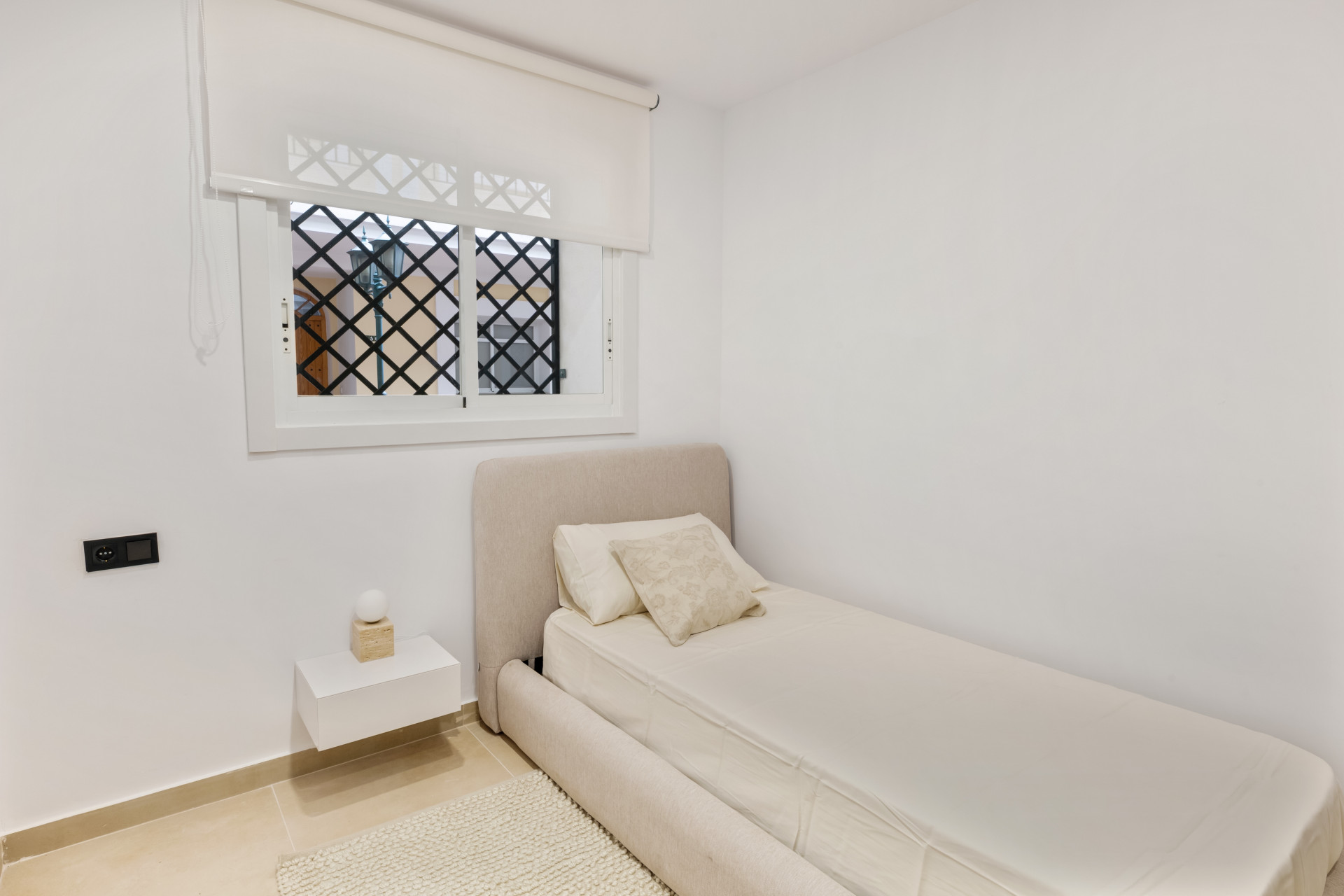 Apartment 3 Bedrooms 2 Bathrooms in Marbella, Costa del Sol