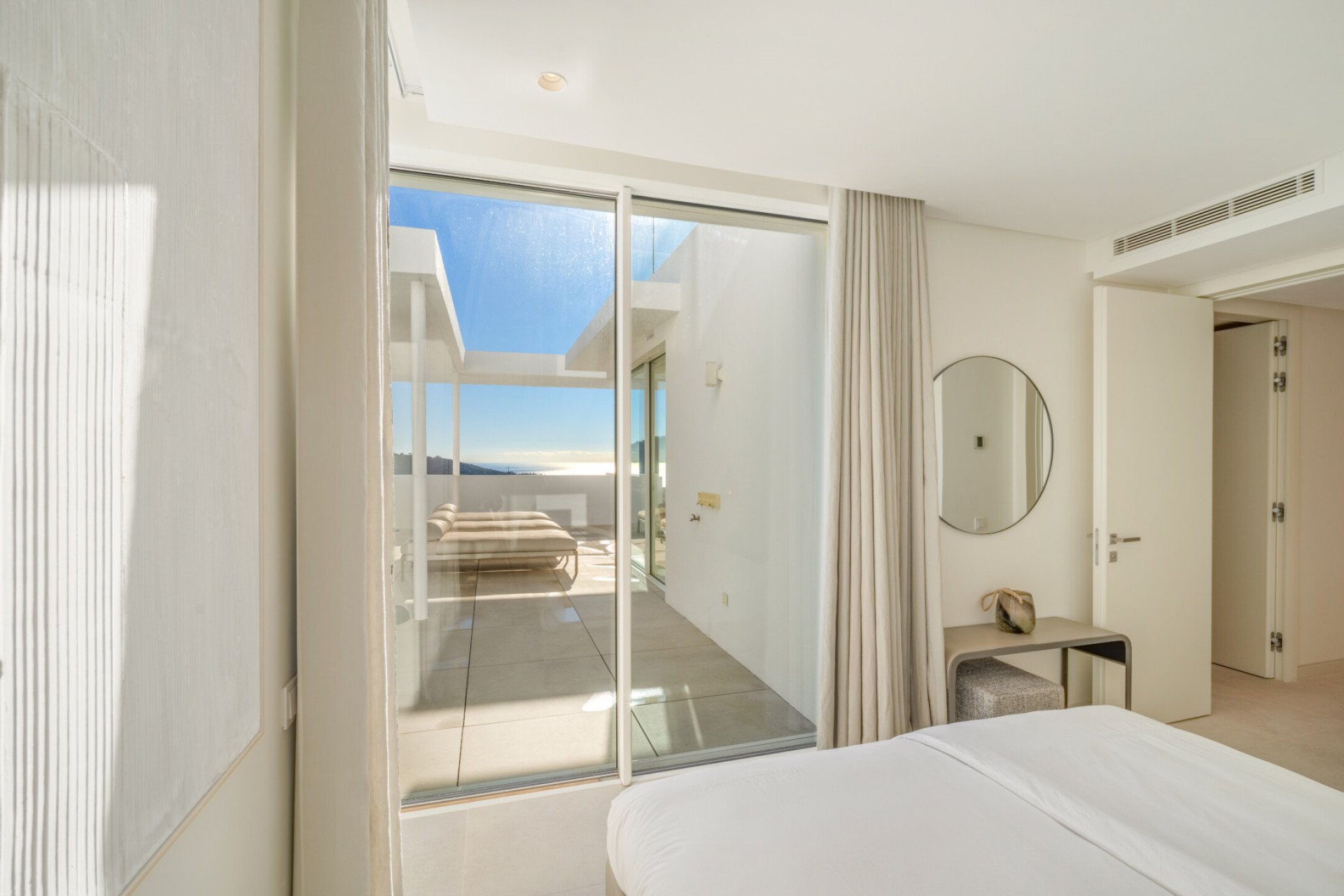 Duplex Penthouse 3 Bedrooms 3 Bathrooms in Marbella, Costa del Sol