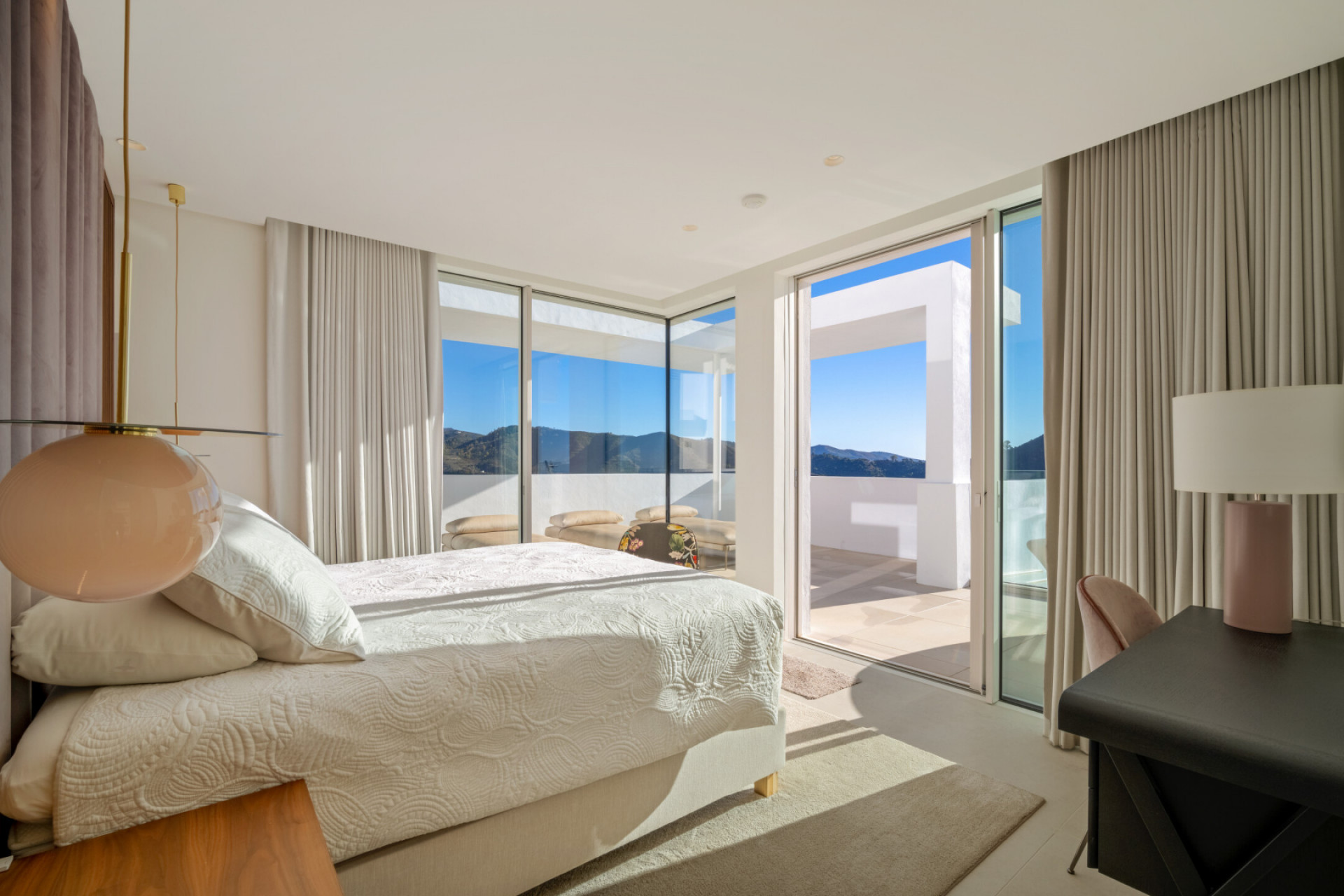 Duplex Penthouse 3 Bedrooms 3 Bathrooms in Marbella, Costa del Sol