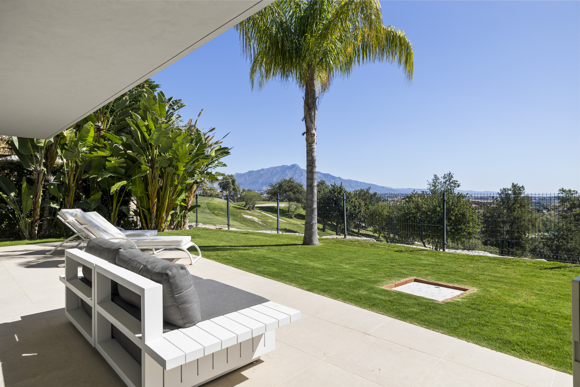 5 bedrooms Malaga Benahavis