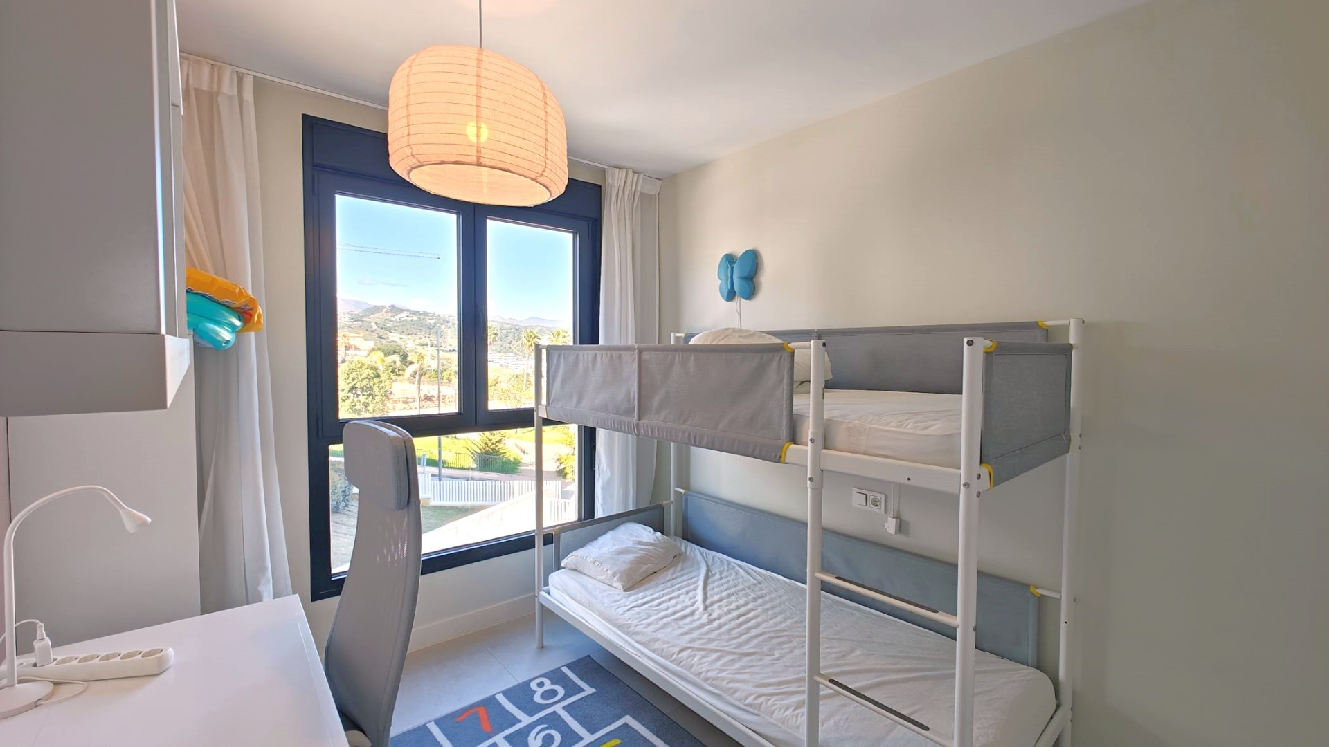 Apartment de 4 dormitorios en Estepona Centre