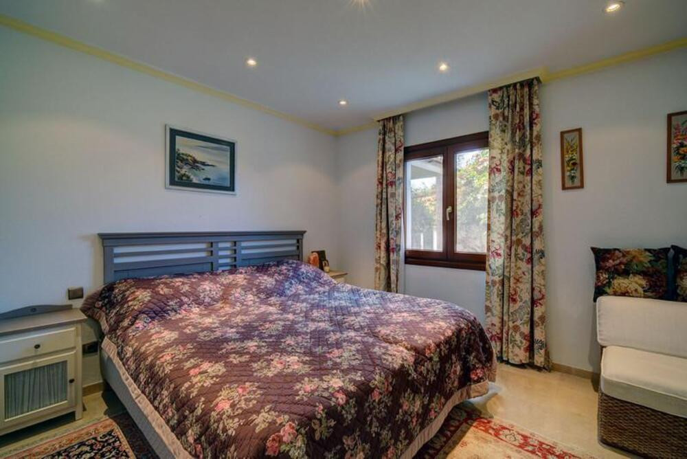 Villa de 5 dormitorios en New Golden Mile