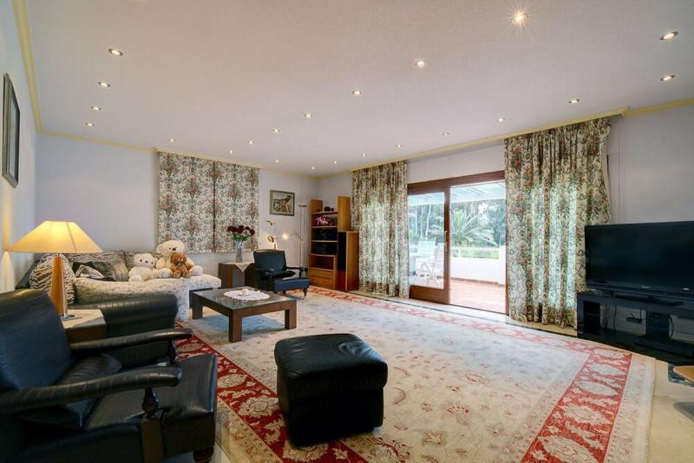 Villa de 5 dormitorios en New Golden Mile
