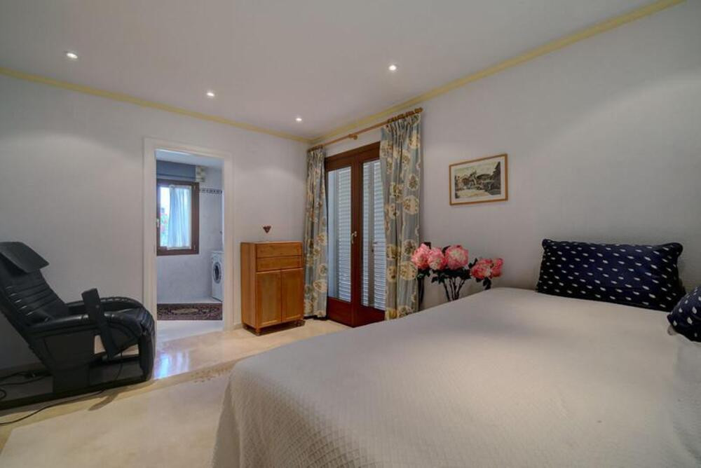 Villa de 5 dormitorios en New Golden Mile