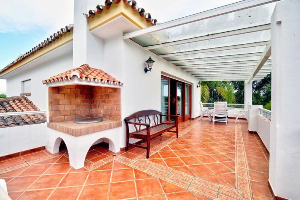 Villa de 5 dormitorios en New Golden Mile