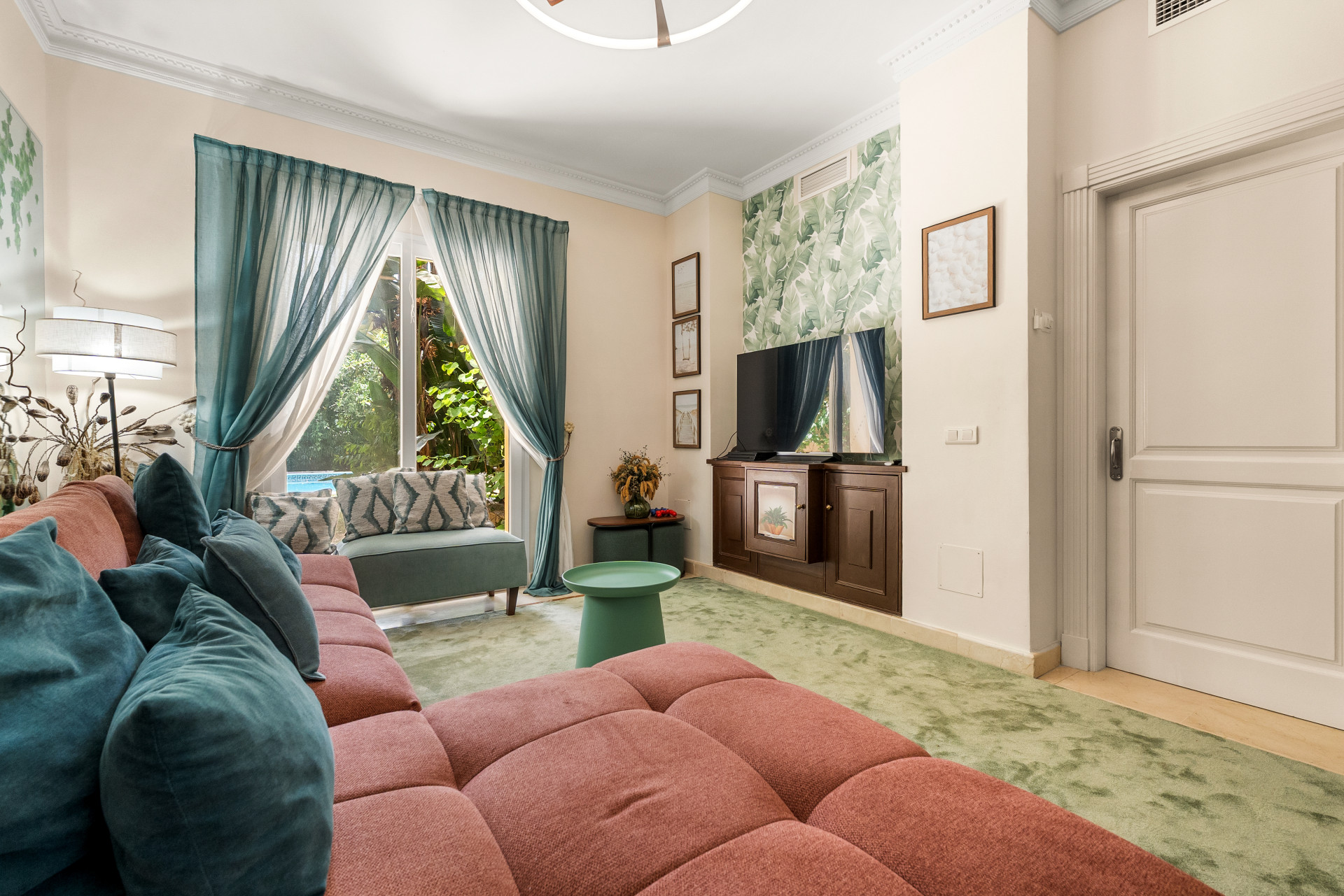 Villa de 5 dormitorios en Nueva Andalucia