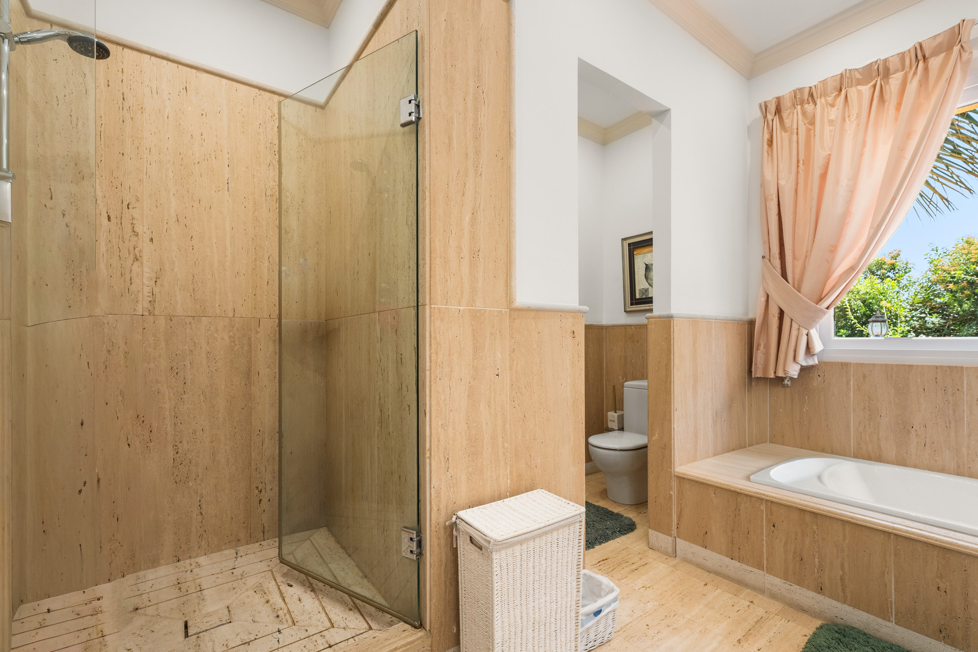 Villa de 5 dormitorios en Nueva Andalucia