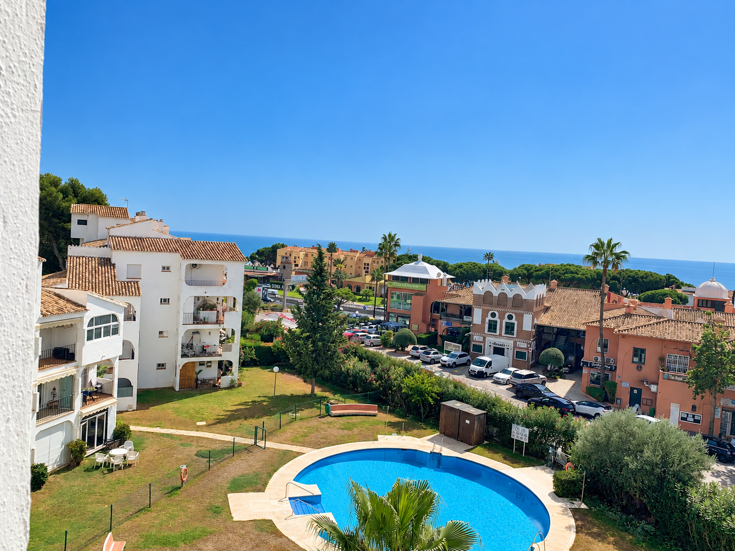 Apartment in Calahonda - view 1