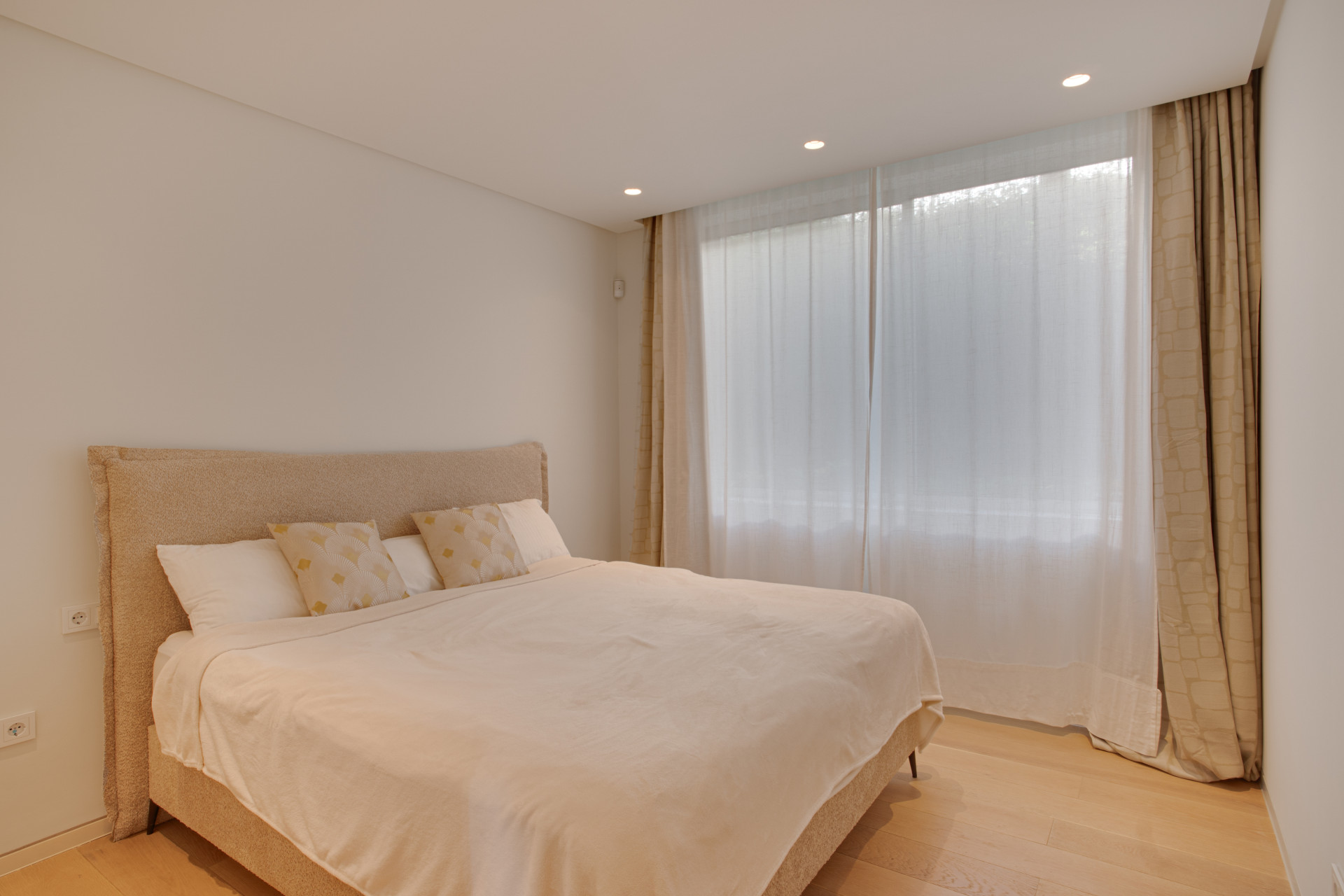 Beautiful two bedroom, south east facing apartment located in the exclusive Urbanisation Palo Alto
