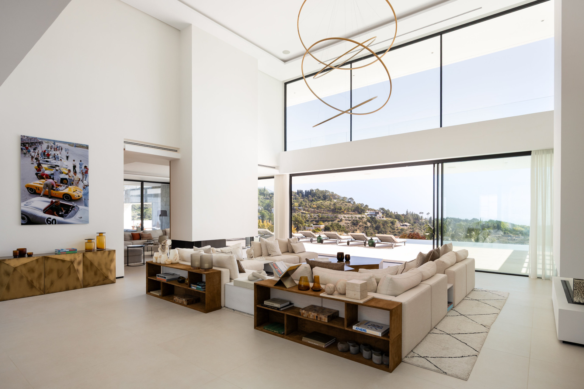 Casa De Canto is an exceptional seven-bedroom contemporary estate, in prestigious gated community of El Madroñal.