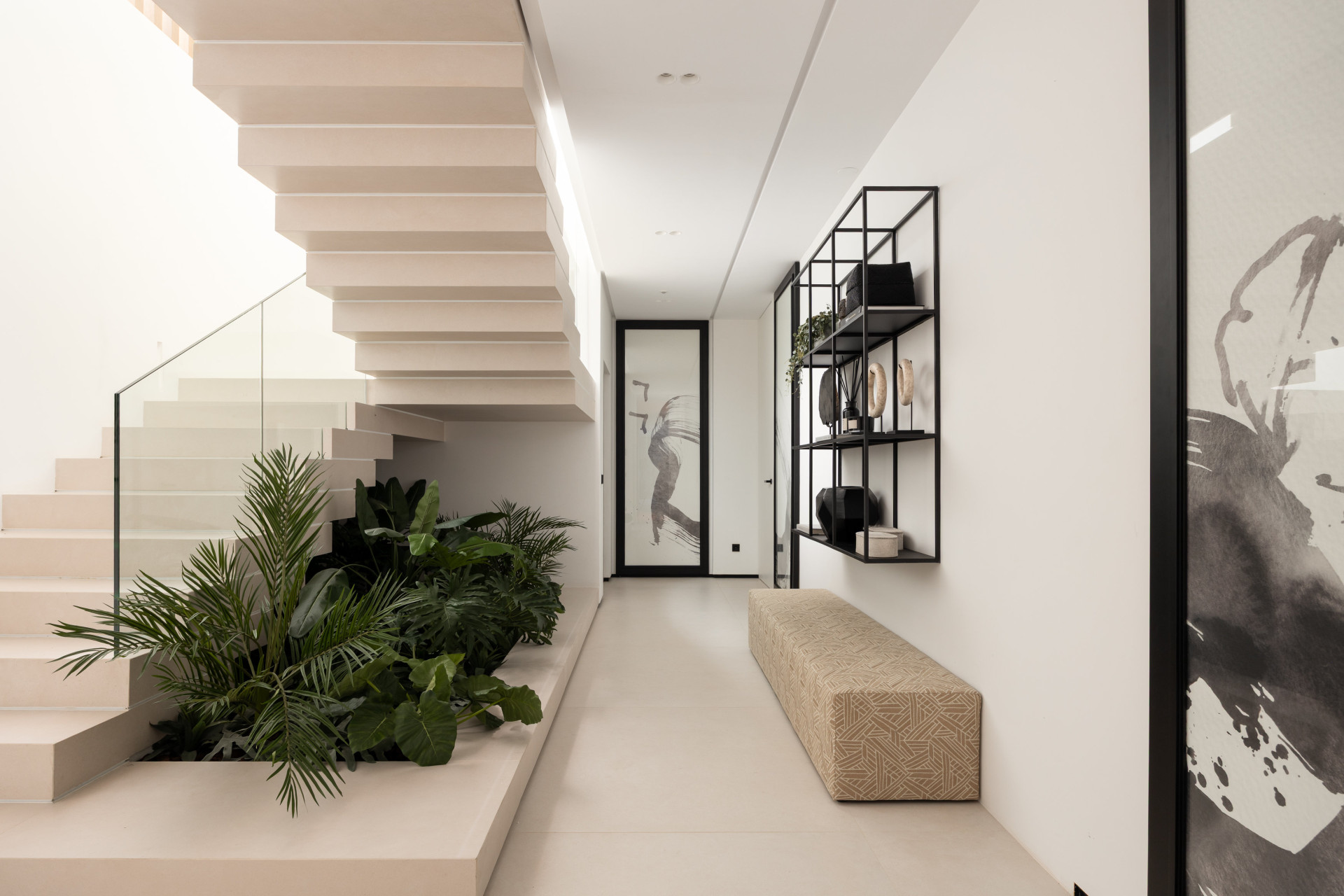 Casa De Canto is an exceptional seven-bedroom contemporary estate, in prestigious gated community of El Madroñal.