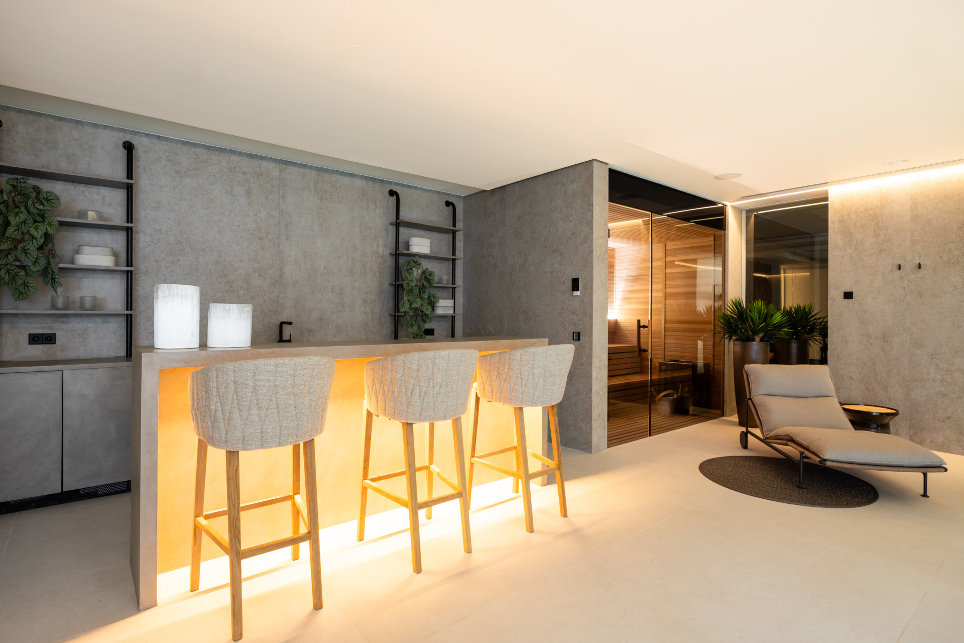 Casa De Canto is an exceptional seven-bedroom contemporary estate, in prestigious gated community of El Madroñal.