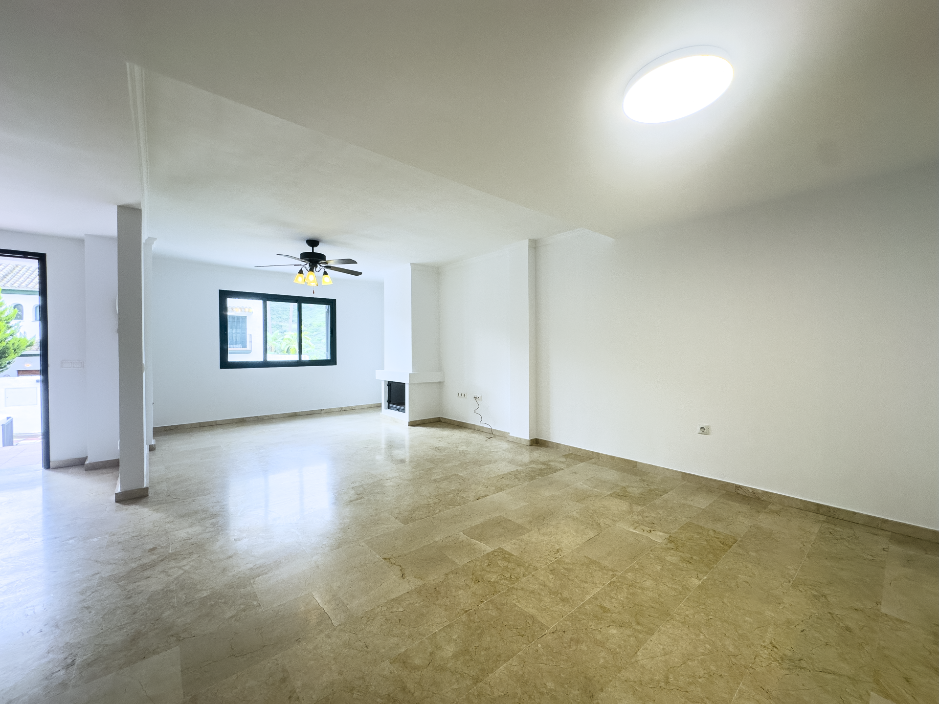 Town House · Los Hidalgos thumbnail 3