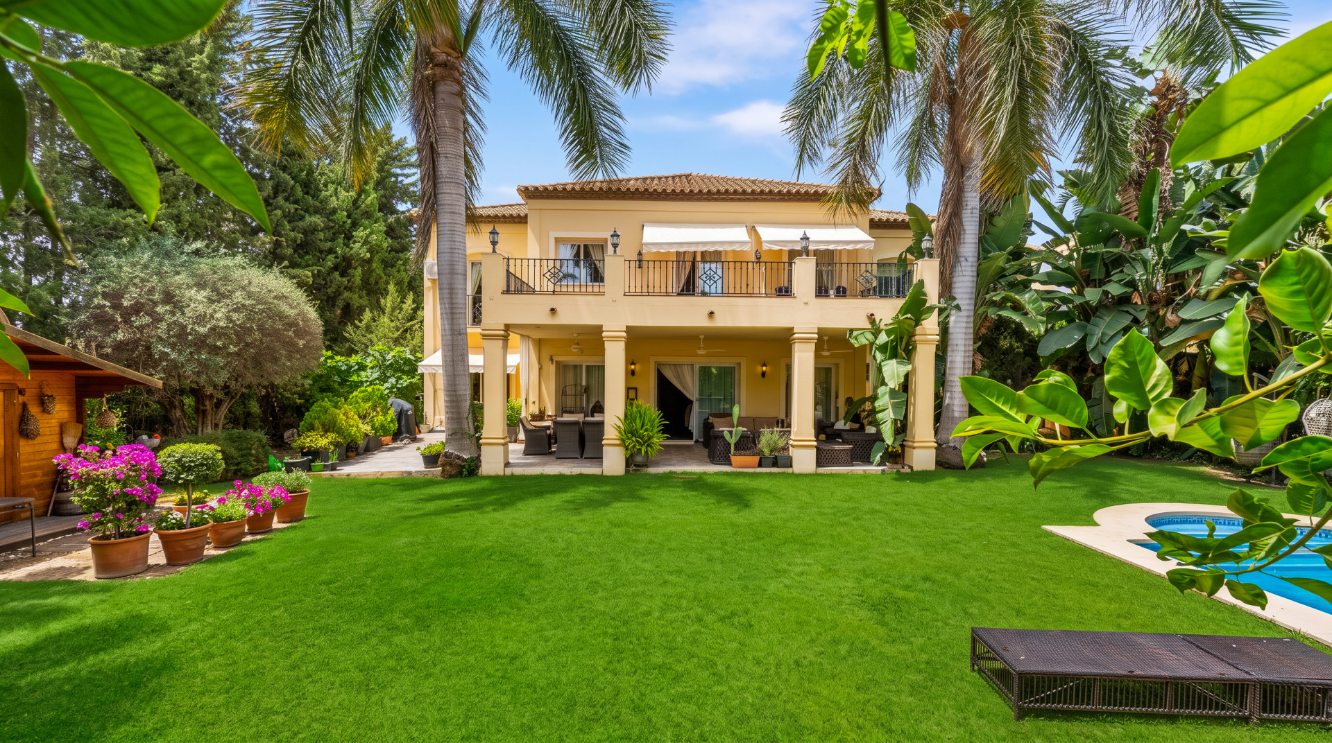 Villa · Nueva Andalucia thumbnail 2