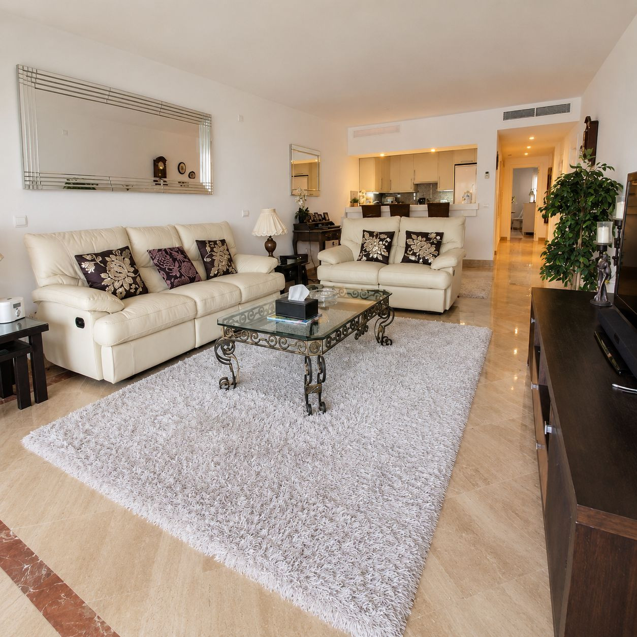 Ground Floor Apartment · Marbella Este thumbnail 4