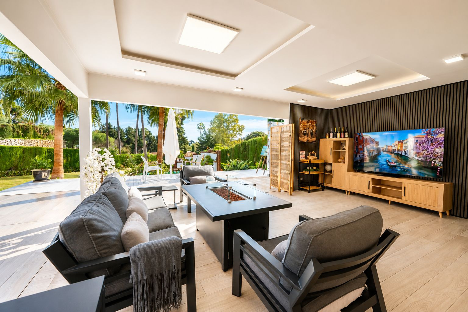 Villa · Estepona East — 1
