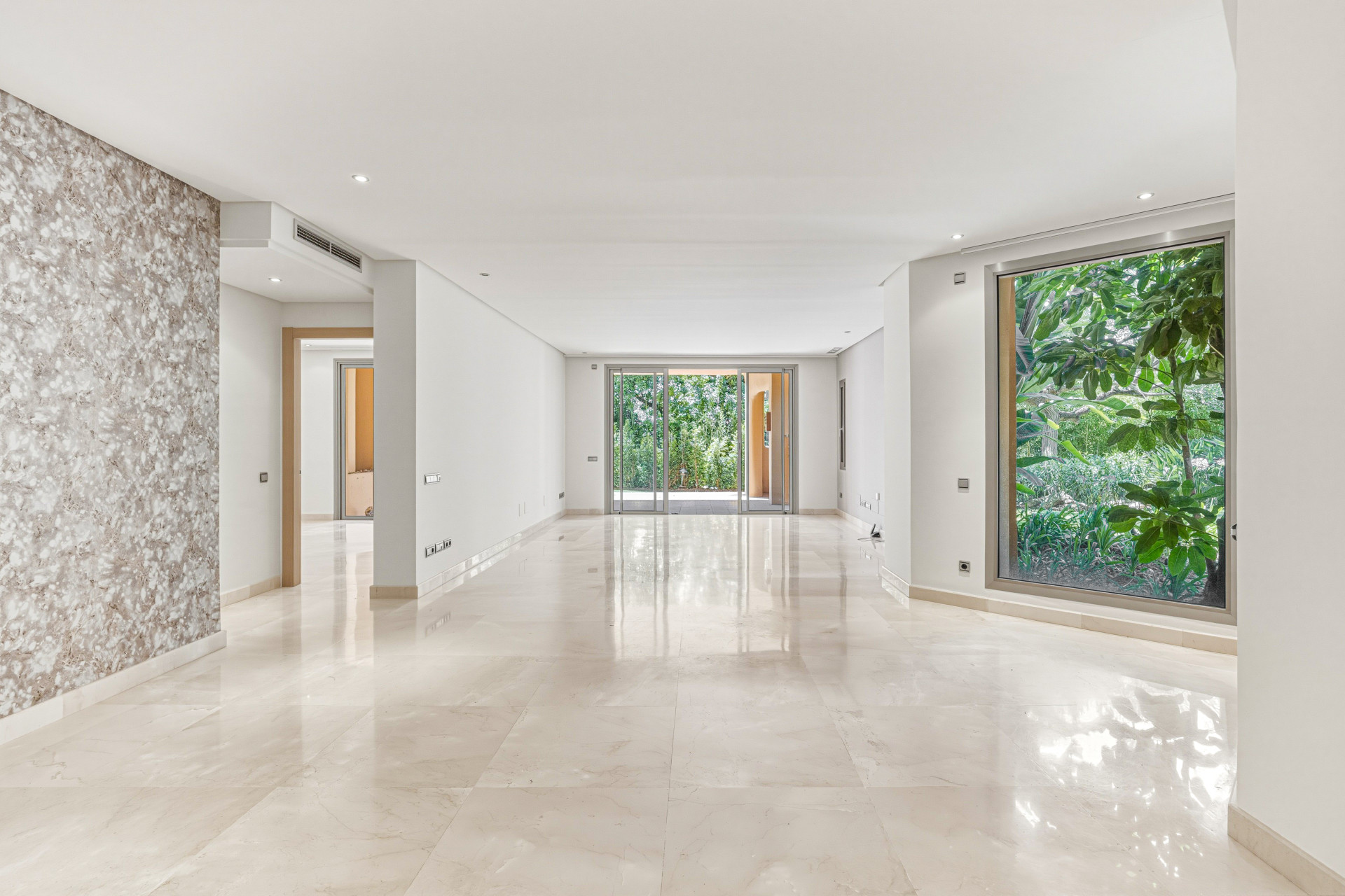 Ground Floor Apartment · Marbella Golden Mile thumbnail 4