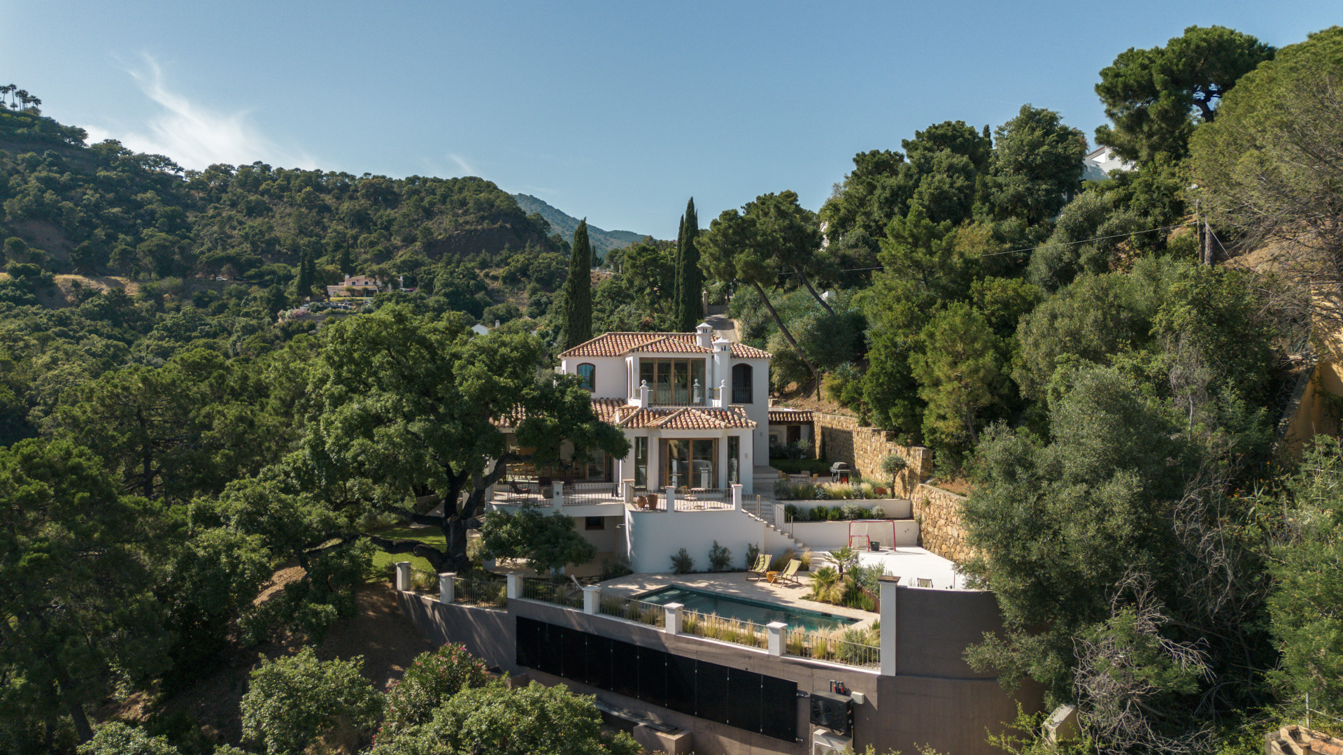 Villa · El Madroñal — 1