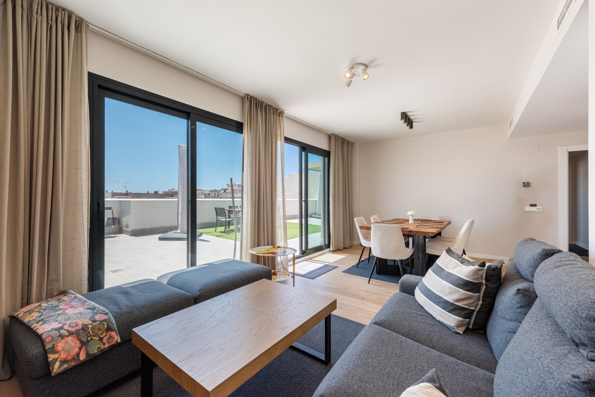 Penthouse · Las Lagunas thumbnail 3