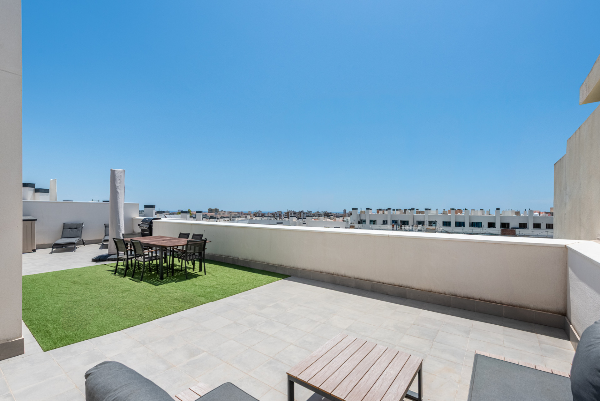 Penthouse · Las Lagunas — 1