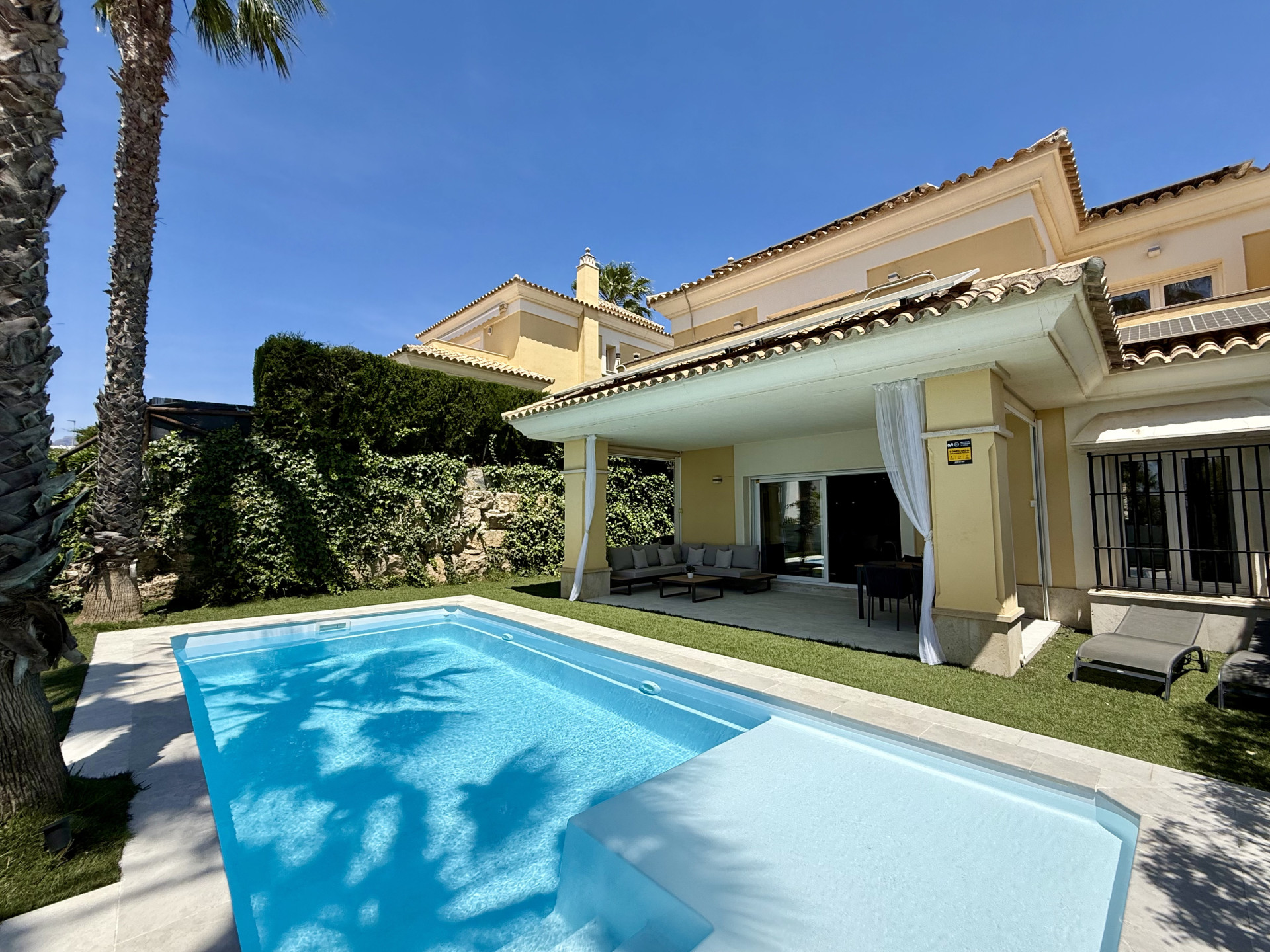 Semi Detached House · Marbella Este — 1