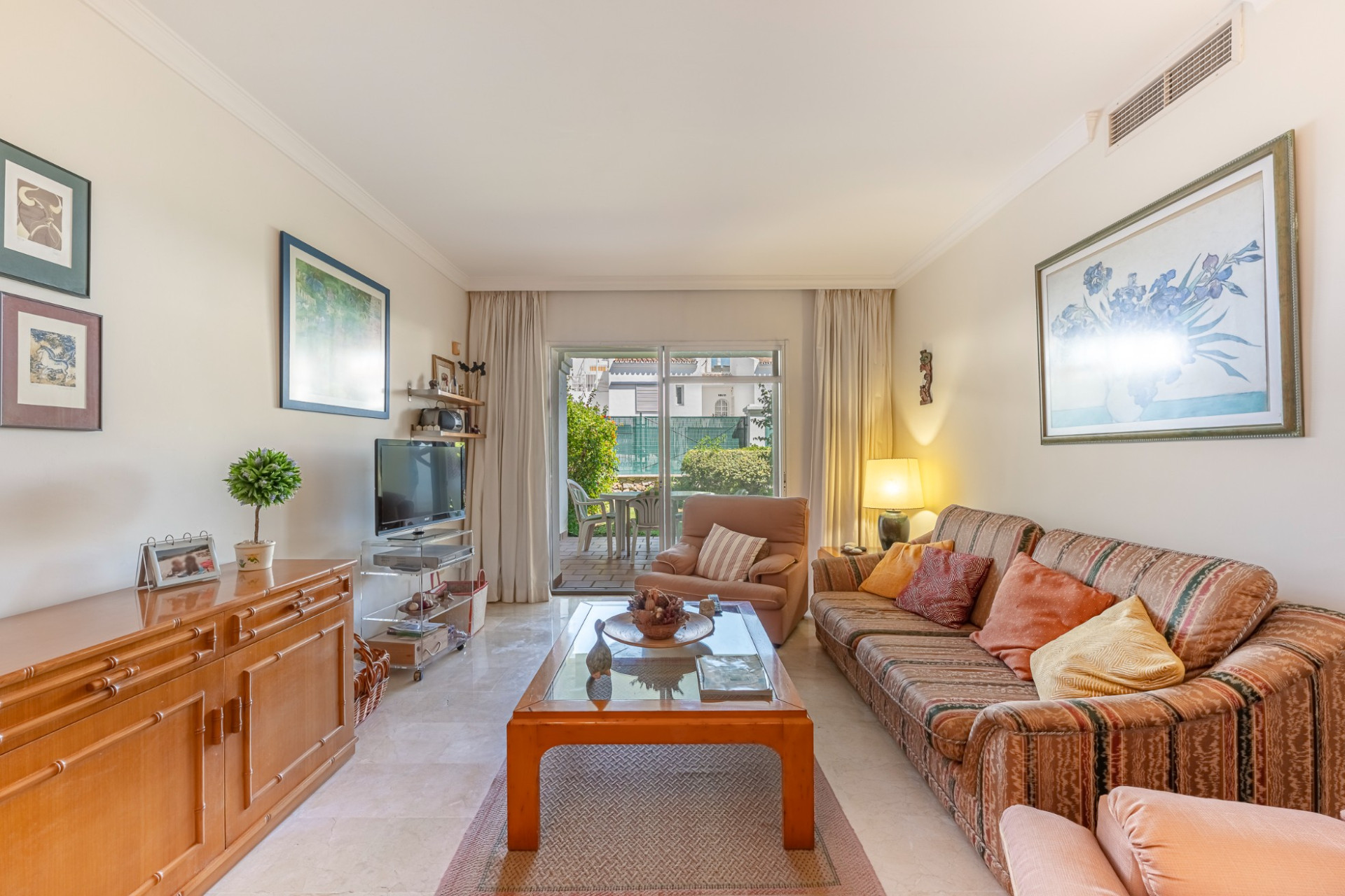 Ground Floor Apartment · Nueva Andalucia thumbnail 4