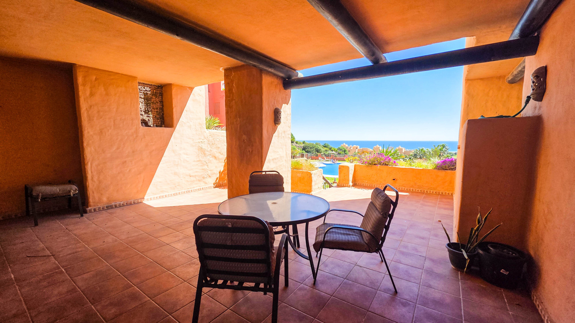 Ground Floor Apartment · La Duquesa thumbnail 2