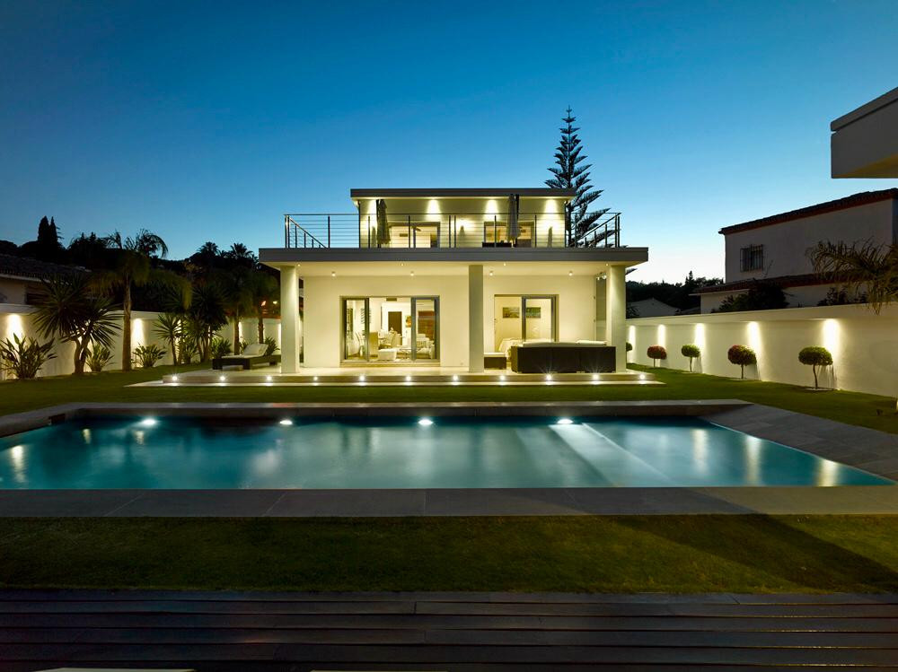 Villa · Nueva Andalucia — 1