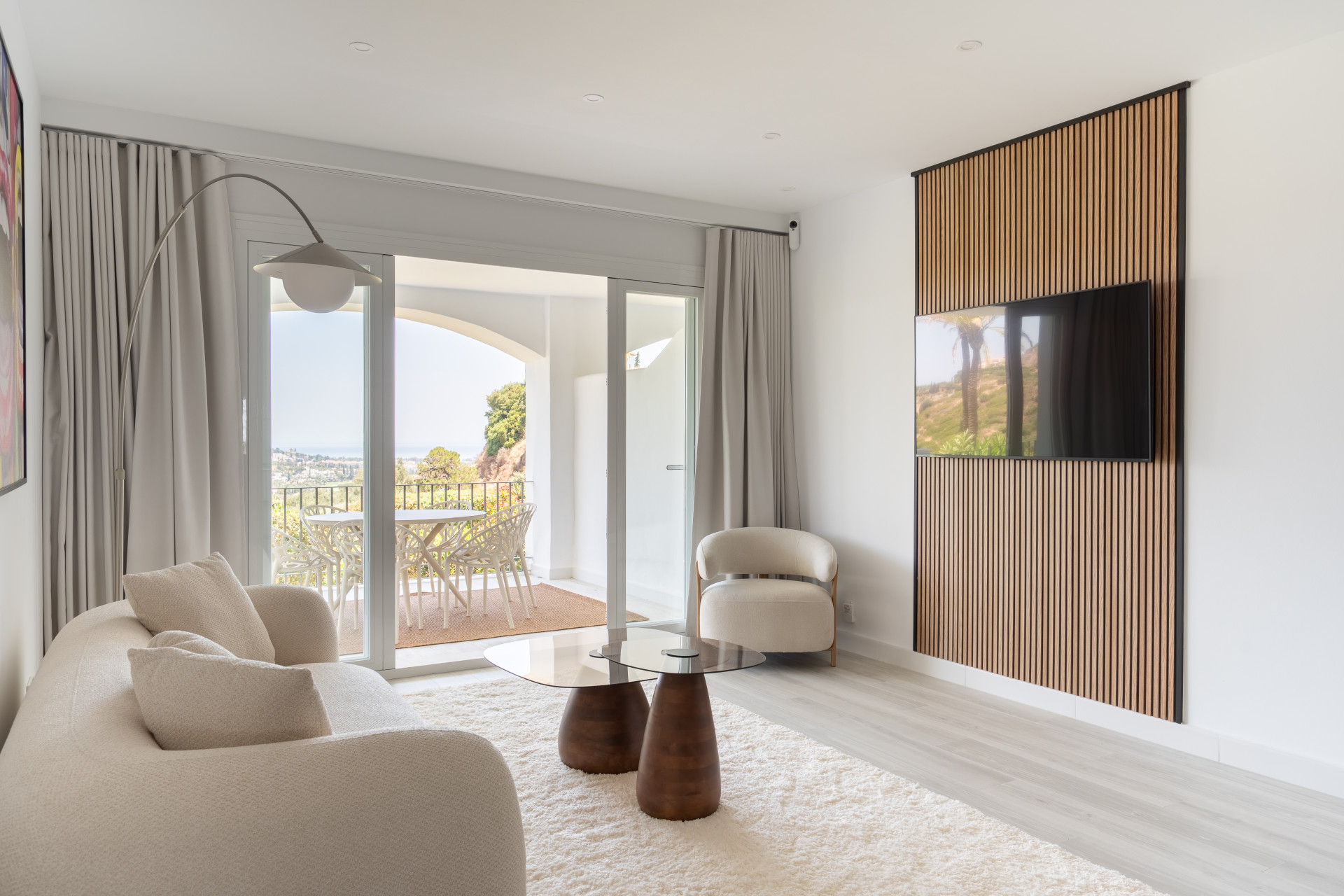 Beautifully Renovated 3-Bedroom Ground Floor Apartment in Altos de La Quinta
