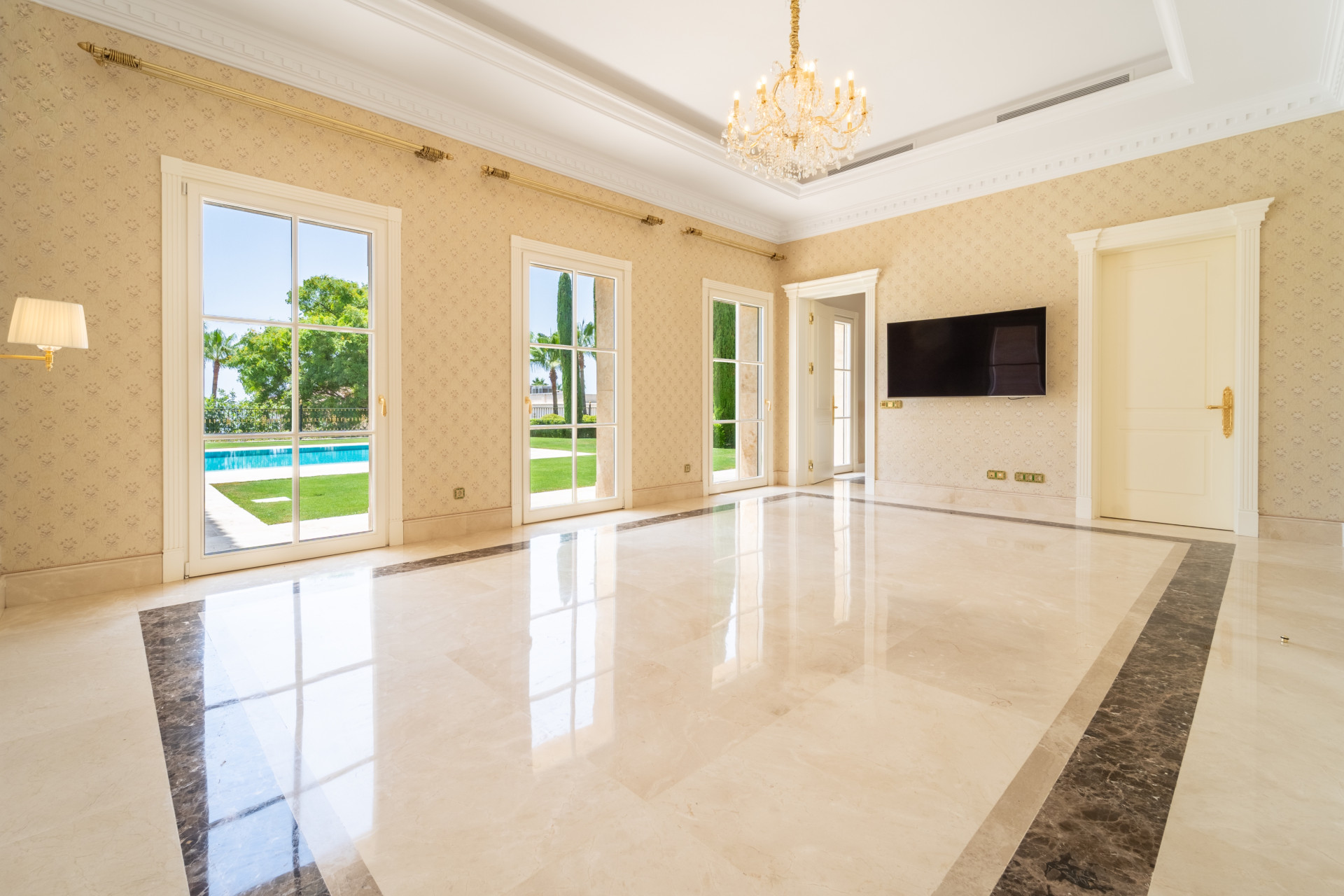 Rare Trophy Estate Situated on a Double Plot in Sierra Blanca