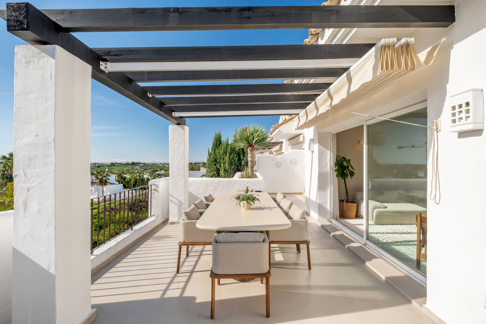 Newly renovated penthouse in La Quinta Village with panoramic sea views, spacious terraces and gated community living near Puerto Banús and top golf courses.