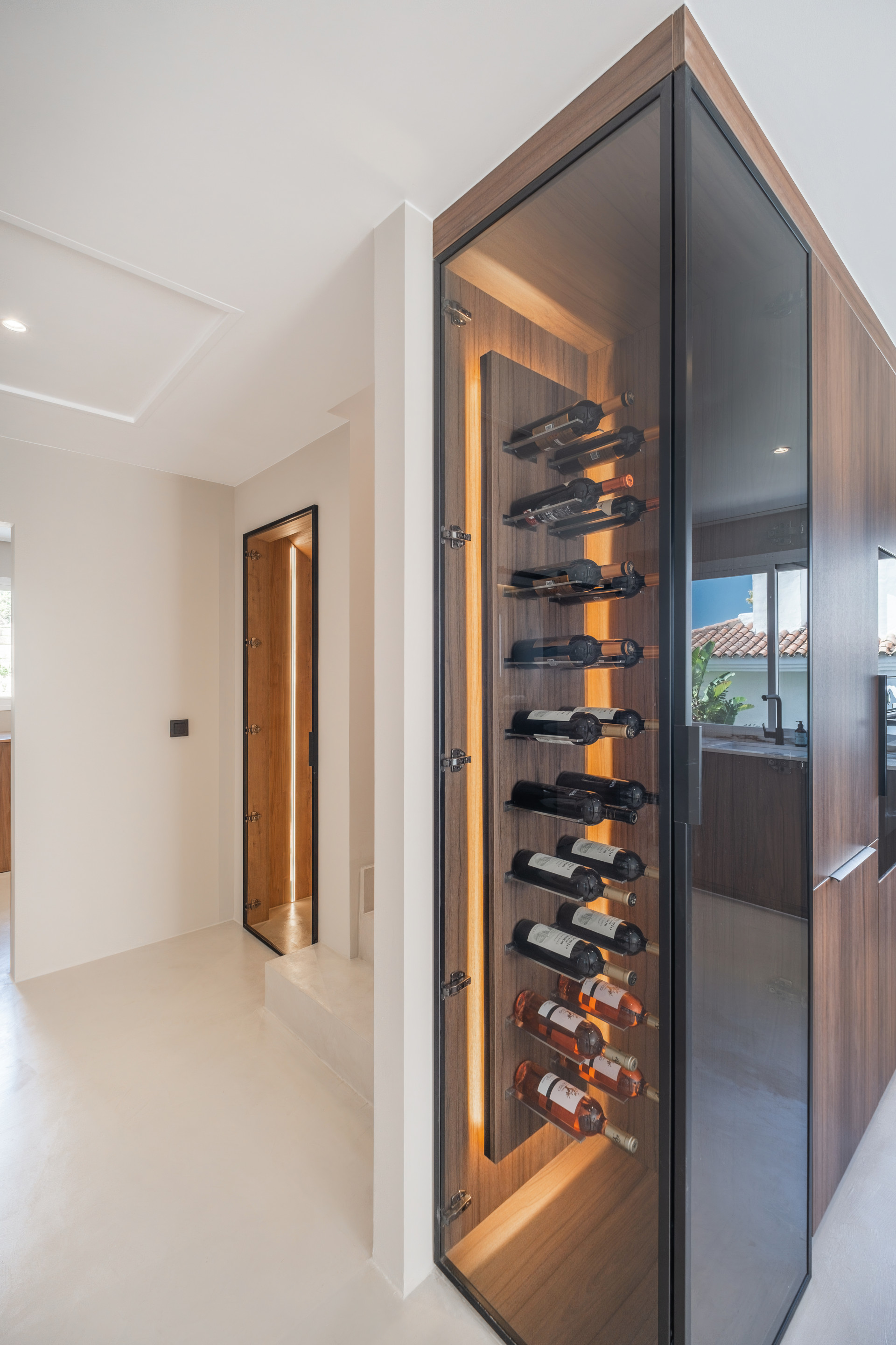 Newly renovated penthouse in La Quinta Village with panoramic sea views, spacious terraces and gated community living near Puerto Banús and top golf courses.