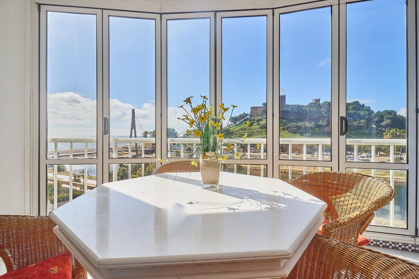 Fantástico apartamento con impresionantes vistas al mar en Fuengirola.