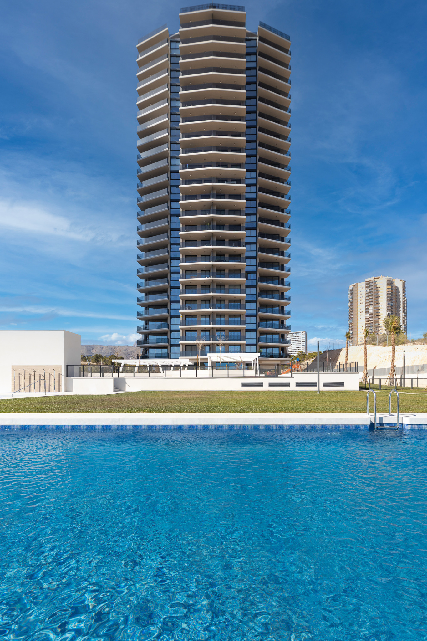 Stunning Corner Apartment with Panoramic Sea Views | Torre Sakura, Benidorm — photo 5