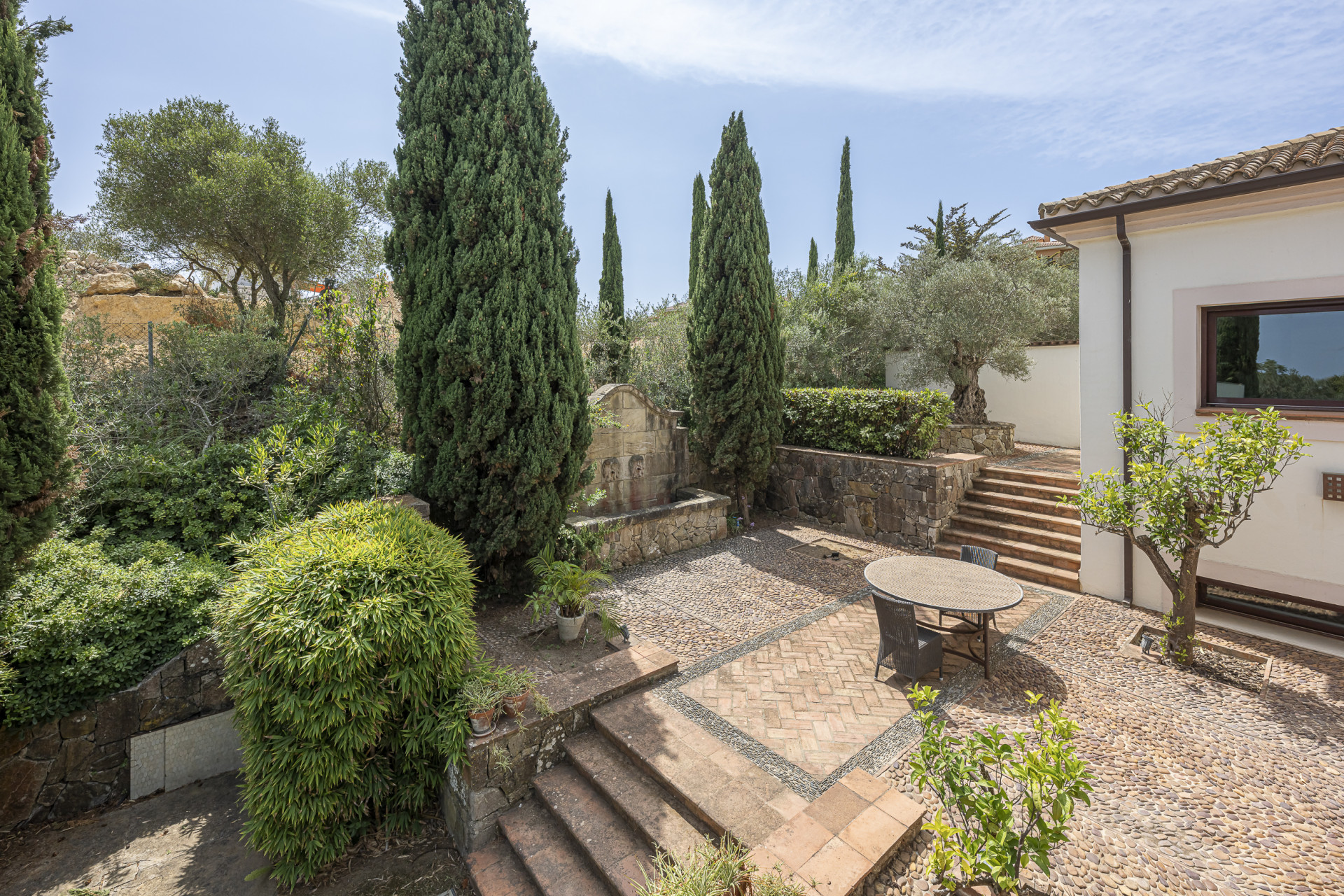 Courtyard Villa With Heated Pool And Cinema In Sotogrande Alto — Gallery Photo 2 — Ref RHS55 Courtyard Villa With Heated Pool And Cinema In Sotogrande Alto — Gallery Photo 2 — Ref RHS55