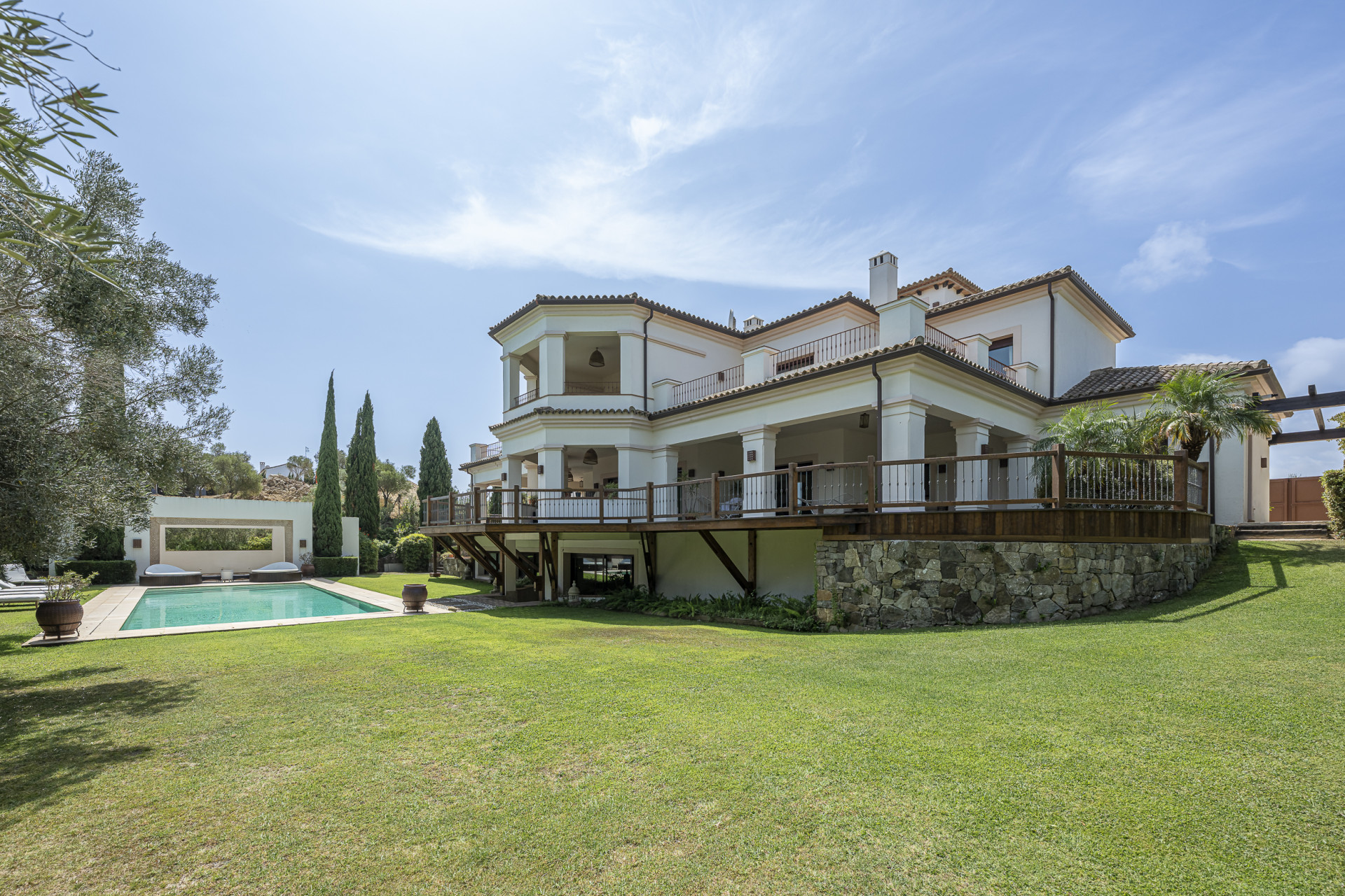 Courtyard Villa With Heated Pool And Cinema In Sotogrande Alto — Gallery Photo 16 — Ref RHS55 Courtyard Villa With Heated Pool And Cinema In Sotogrande Alto — Gallery Photo 16 — Ref RHS55