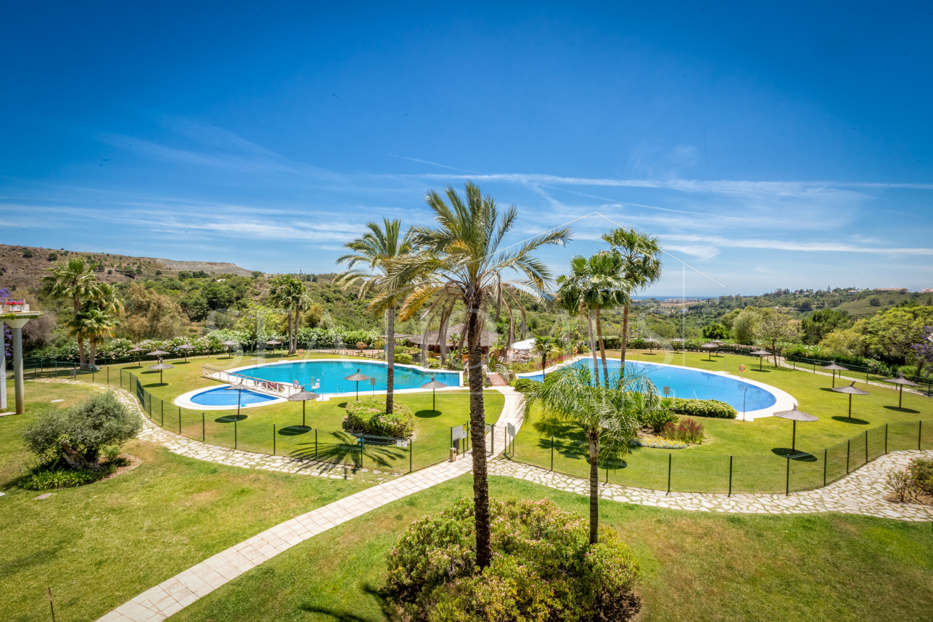 Duplex Apartment in Urb. Parque Botánico, Benahavís