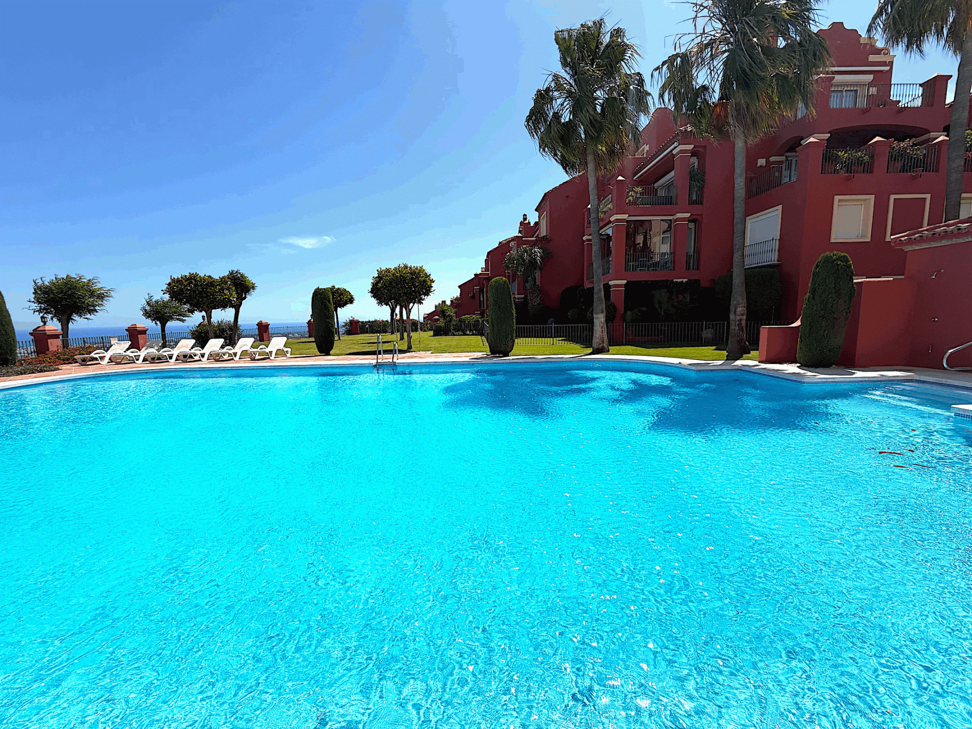 Image 1: Апартамент нижний этаж For sale, Benahavís, €565,000 [R5161270]