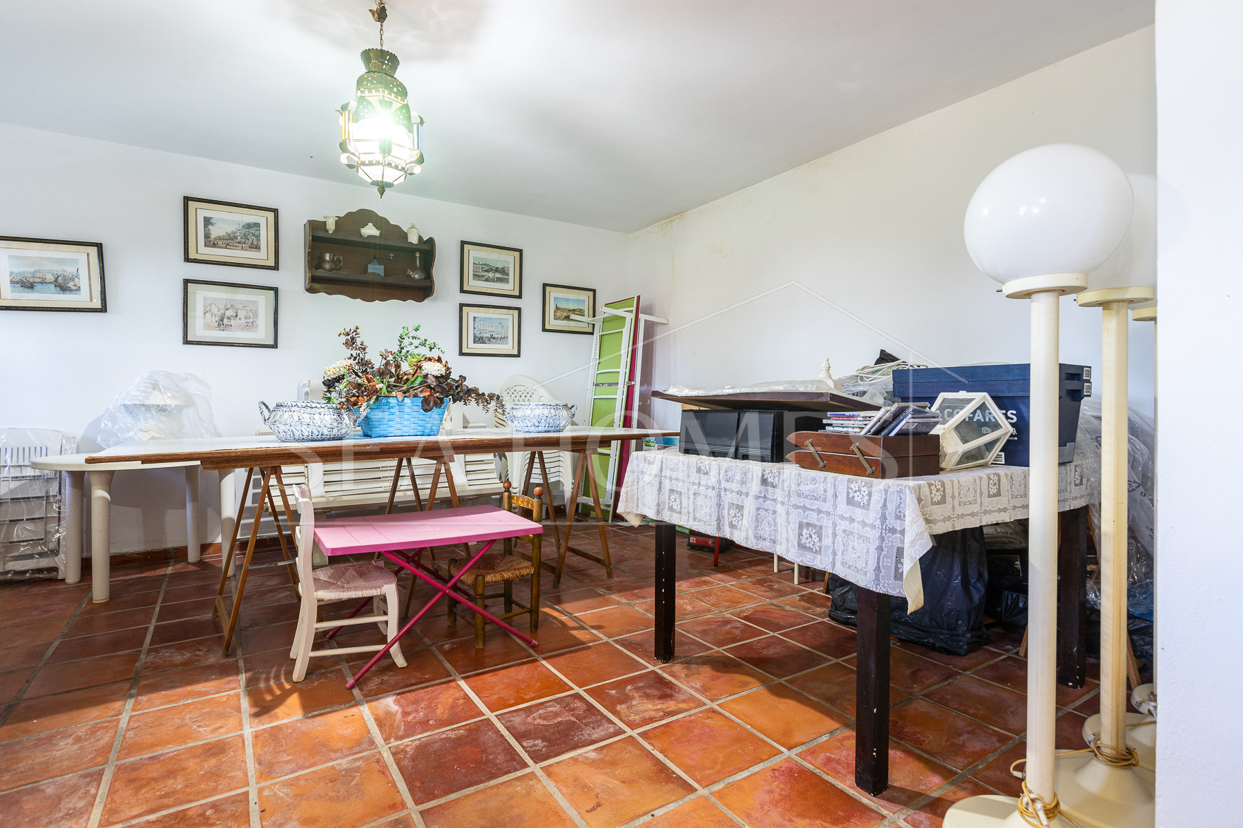Villa with sea views in Seghers, Estepona