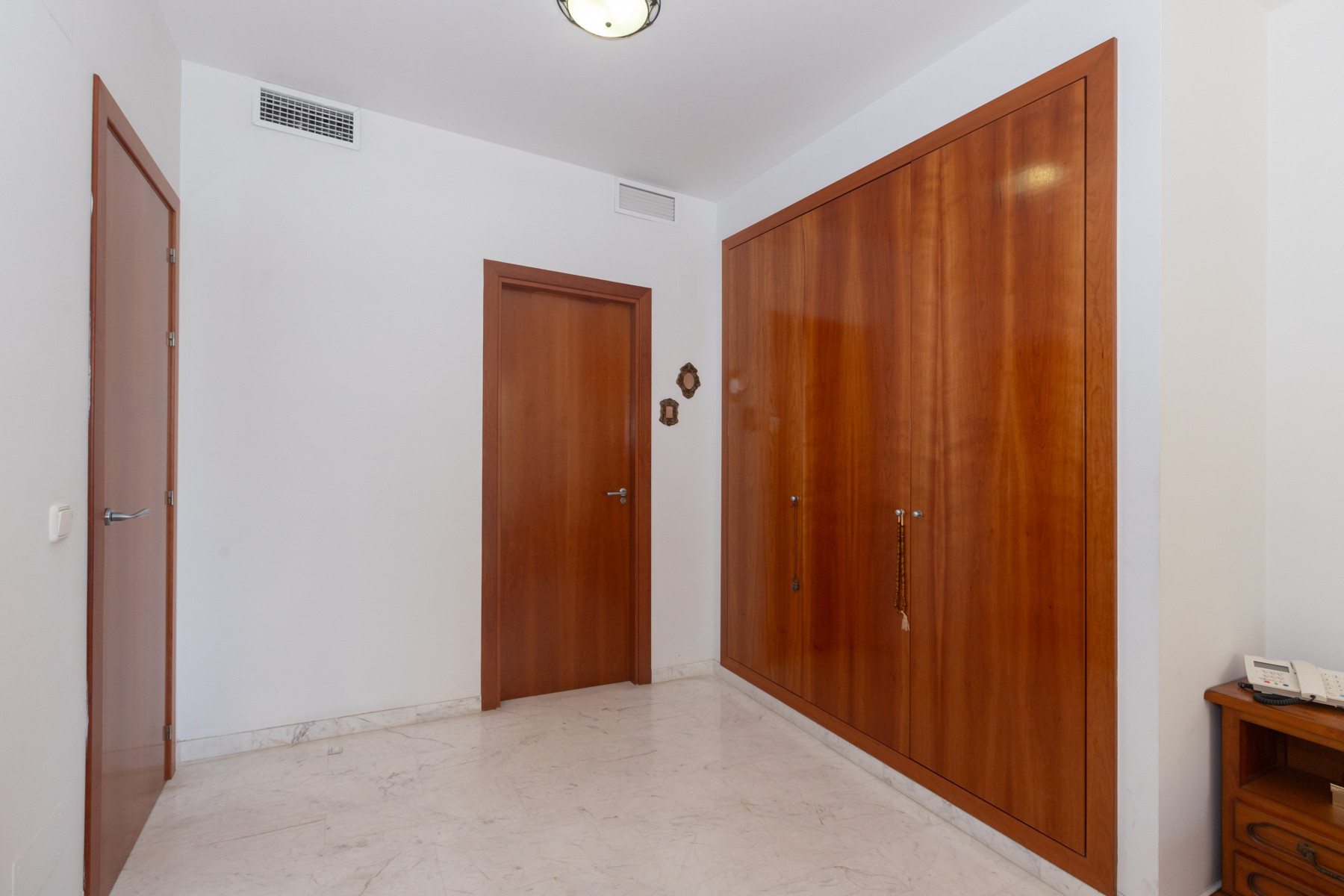 Apartment on the 2nd line of the beach