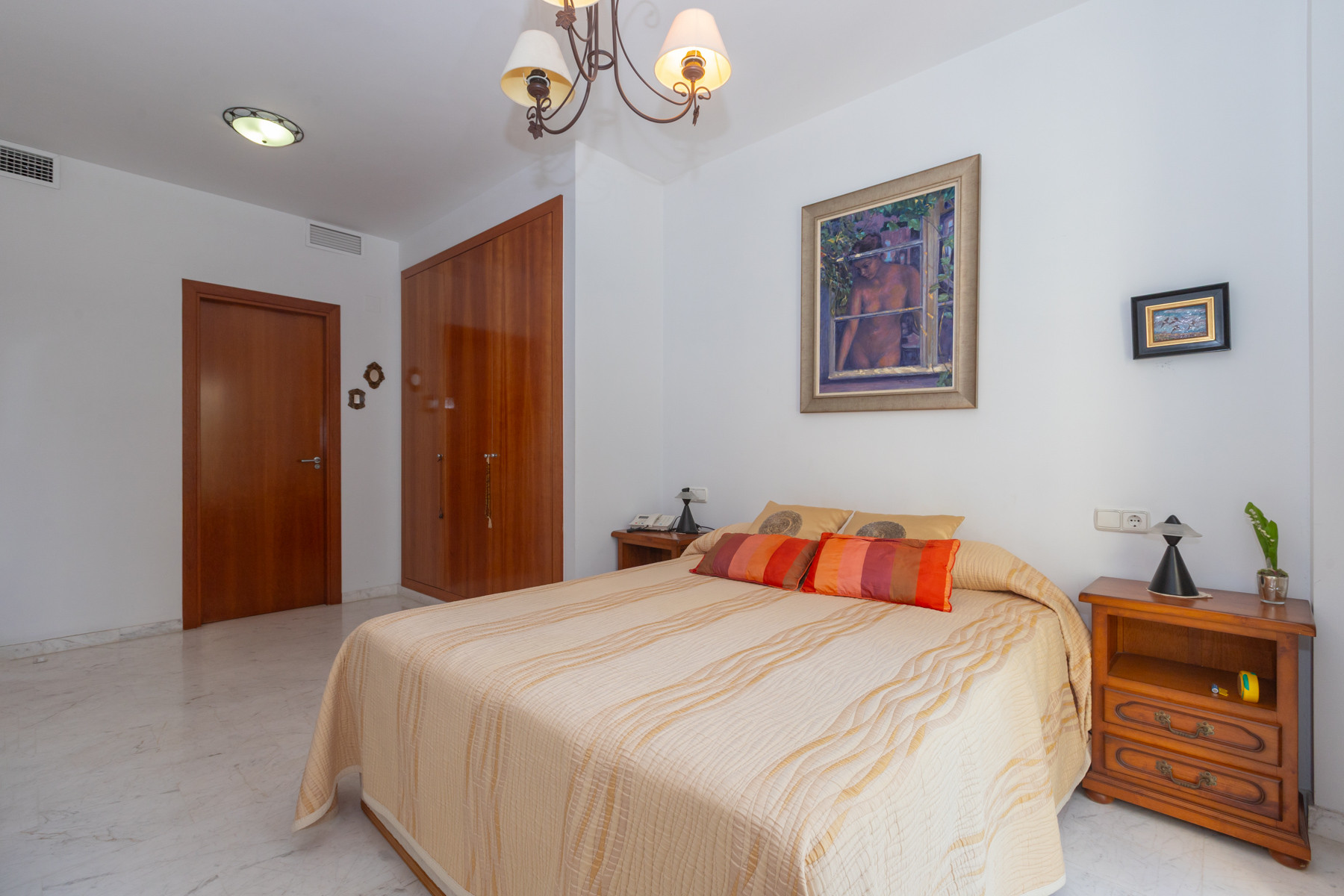 Apartment on the 2nd line of the beach