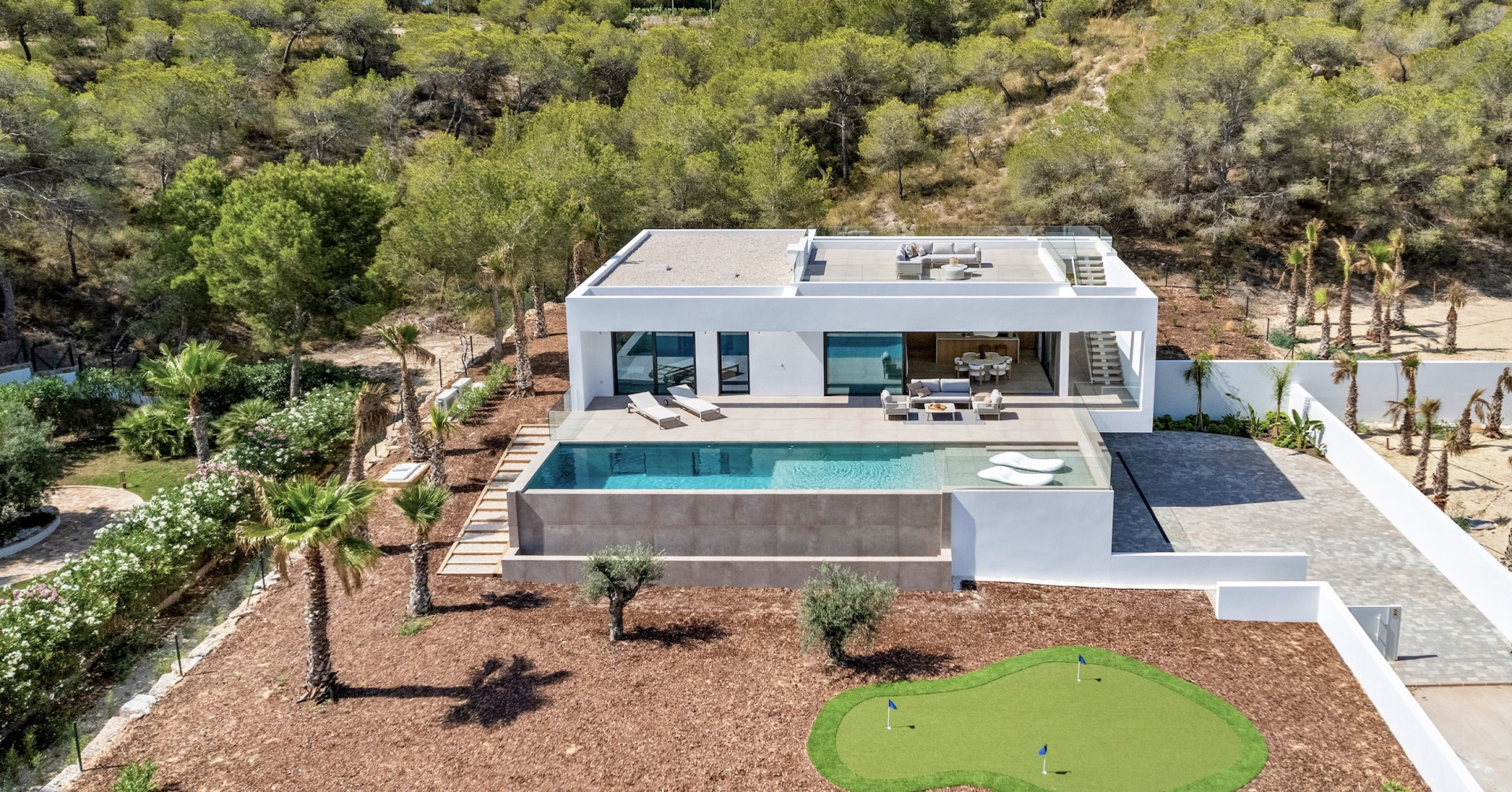 Luxury villa with swimming pool for sale in Las Colinas Golf, Costa Blanca