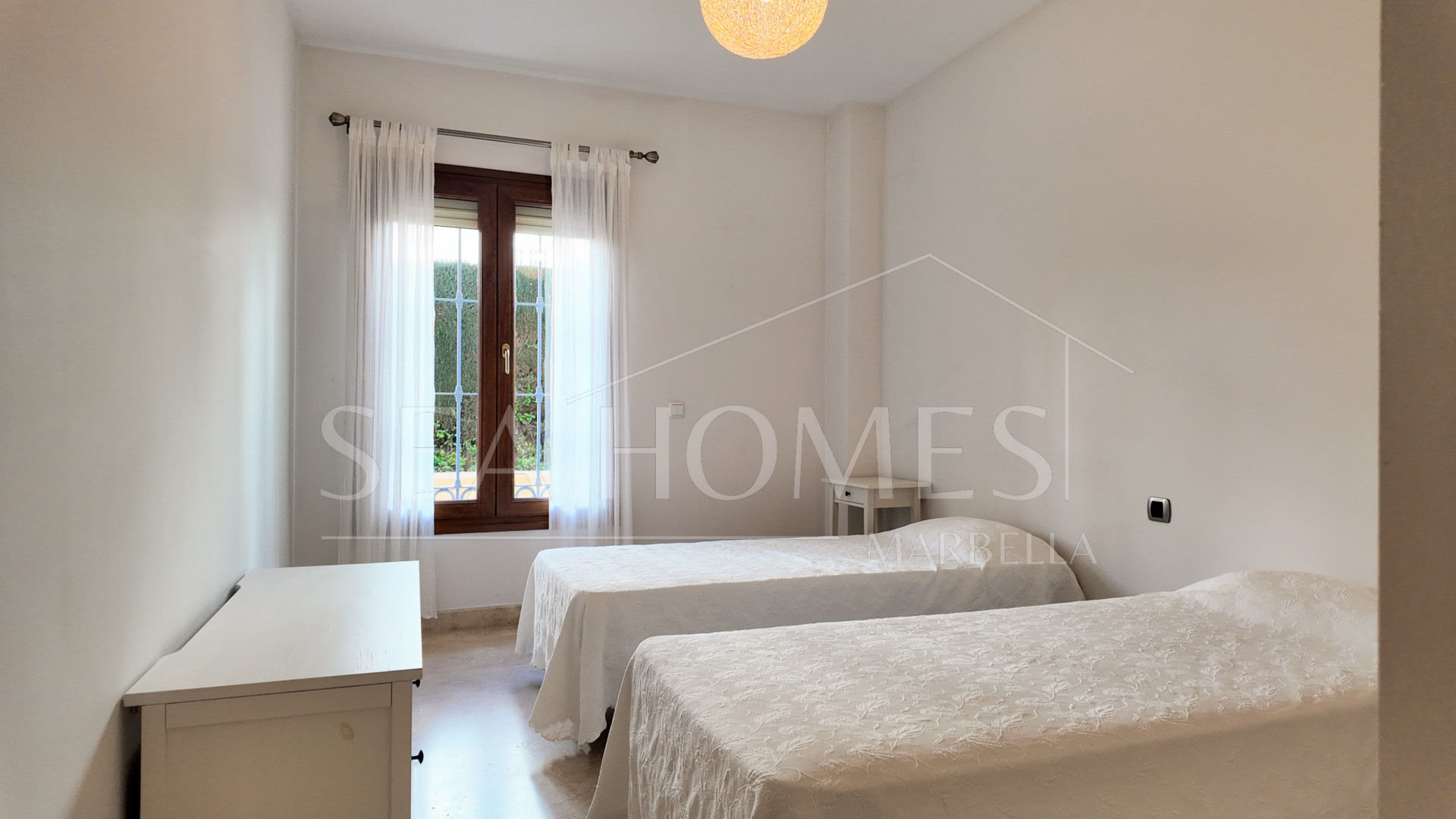 Charming 3-Bedroom Apartment in a Peaceful Gated Community in Nagüeles