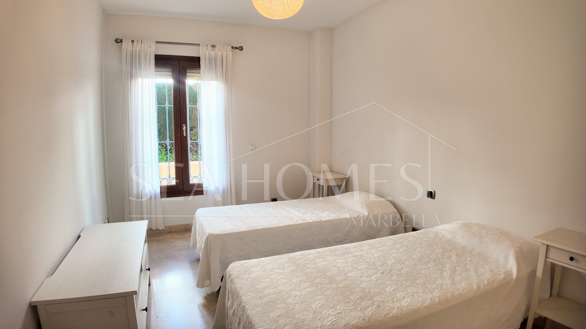 Charming 3-Bedroom Apartment in a Peaceful Gated Community in Nagüeles