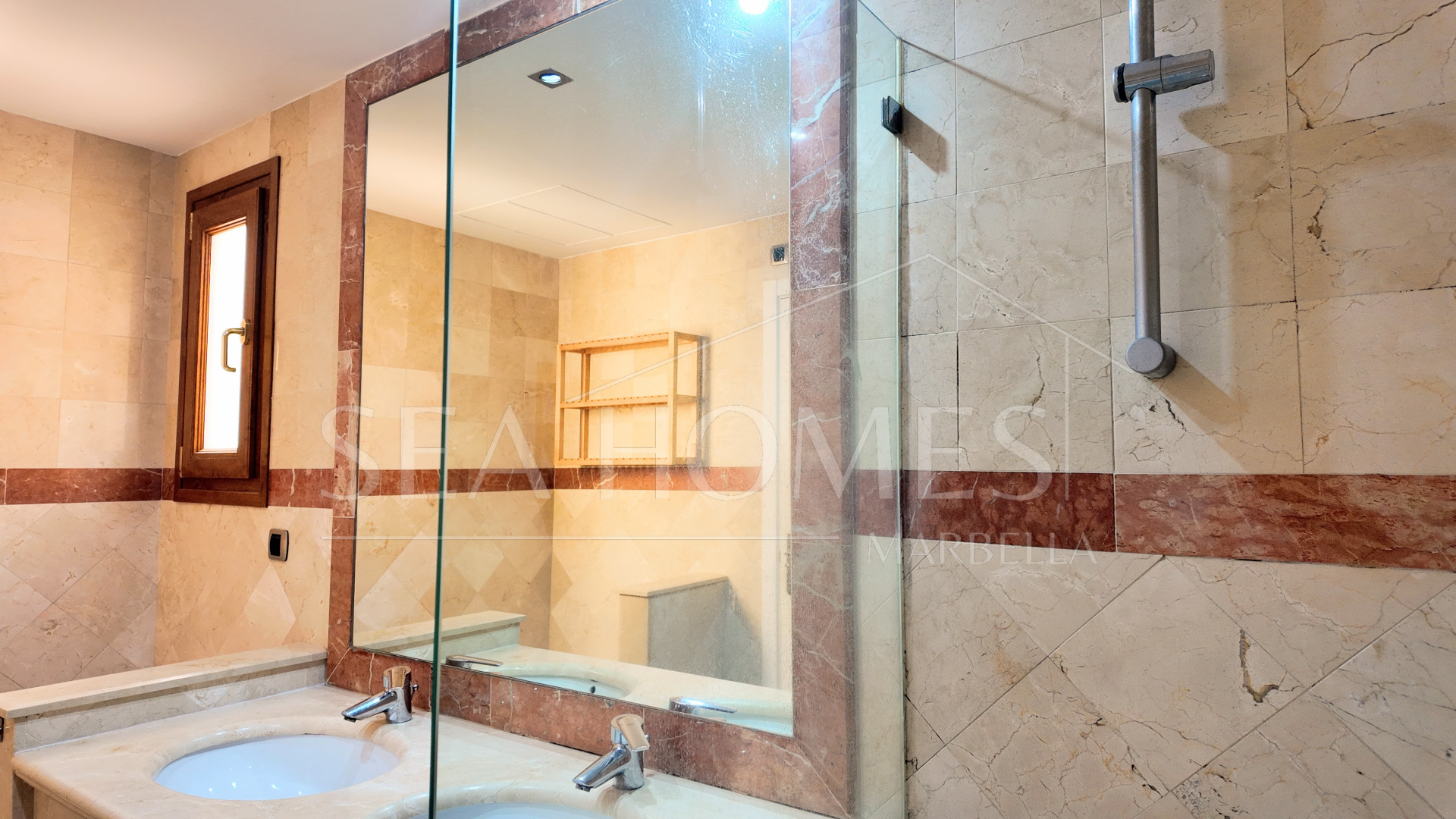 Charming 3-Bedroom Apartment in a Peaceful Gated Community in Nagüeles