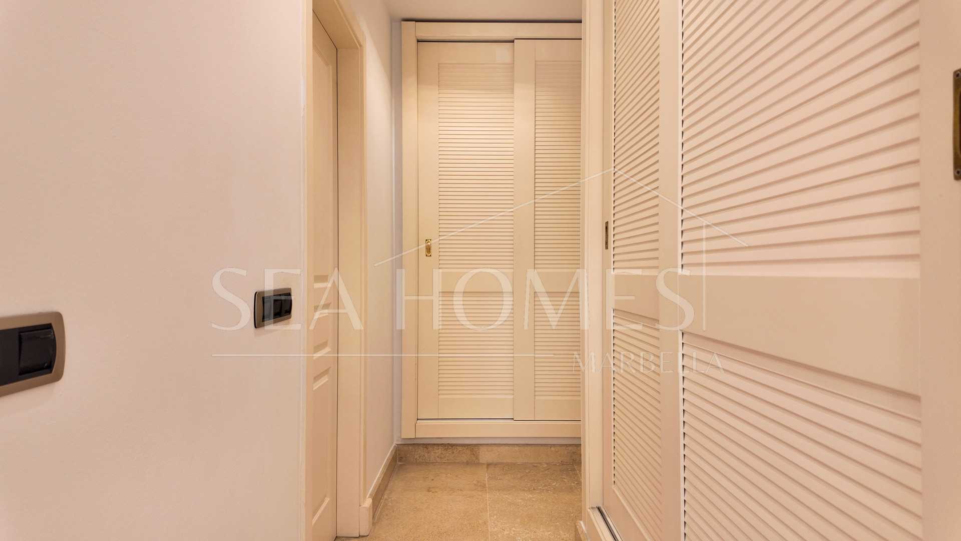 Charming 3-Bedroom Apartment in a Peaceful Gated Community in Nagüeles