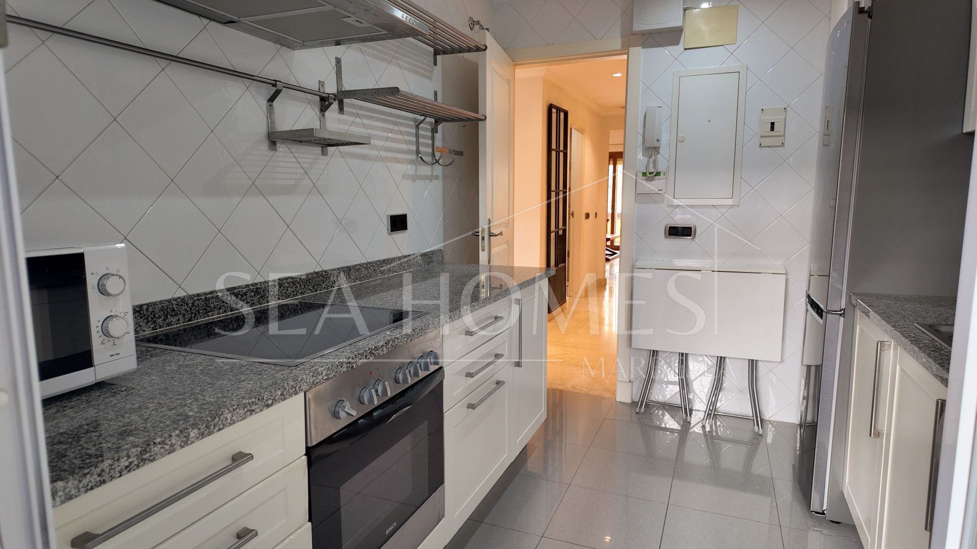 Charming 3-Bedroom Apartment in a Peaceful Gated Community in Nagüeles