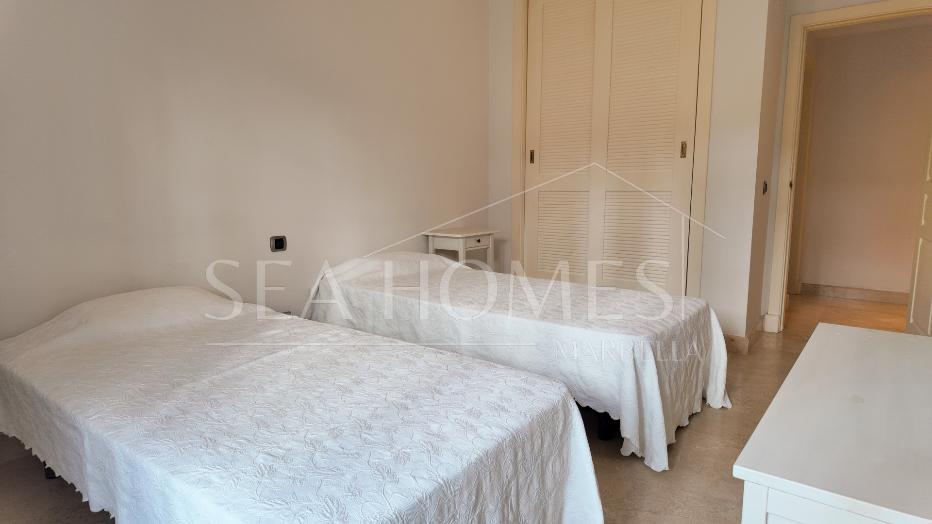 Charming 3-Bedroom Apartment in a Peaceful Gated Community in Nagüeles